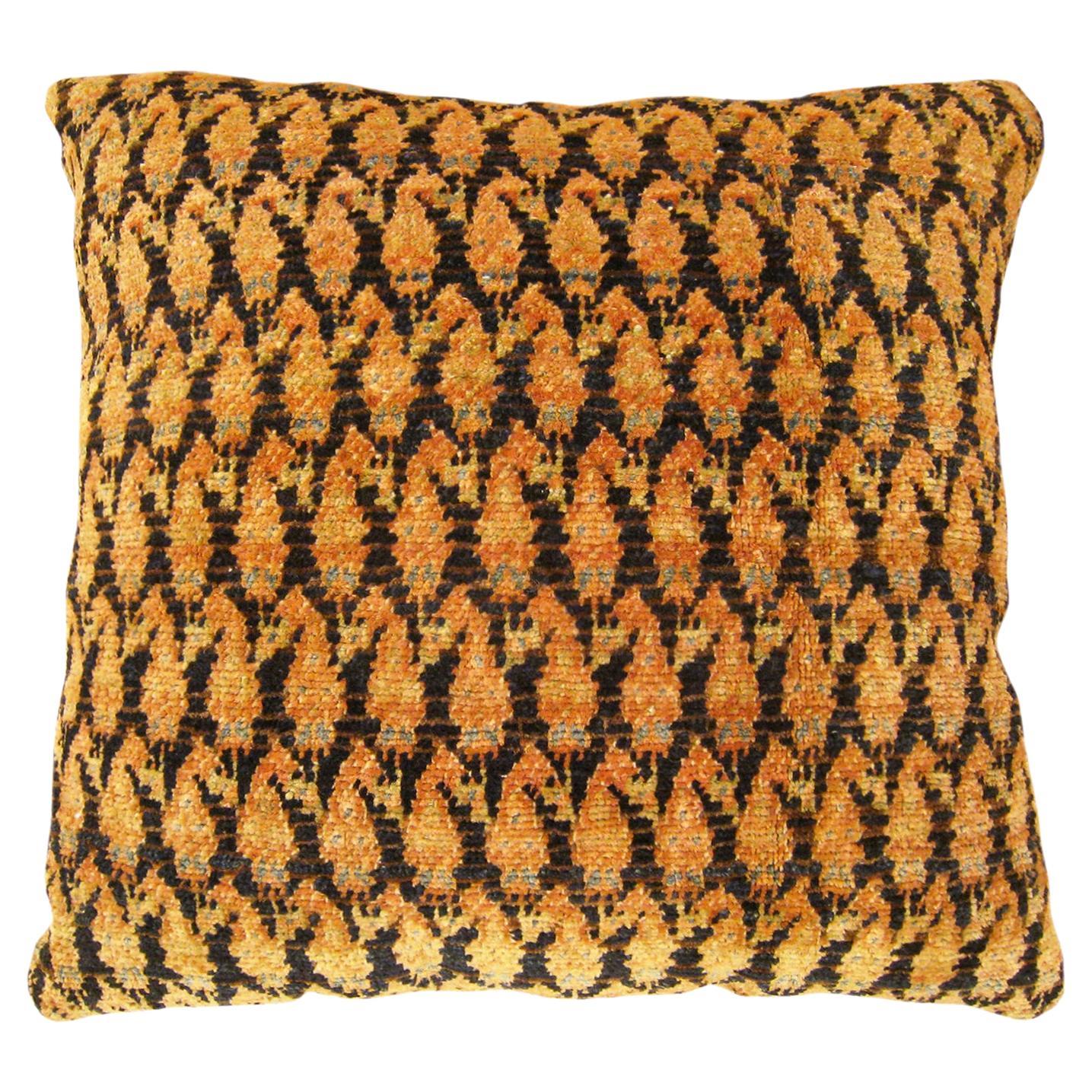 Dekoratives antikes persisches Saraband-Teppich Kissen mit Paisley-Muster im Angebot