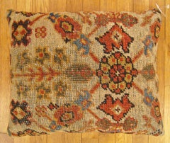 Dekoratives antikes persisches Sultanabad-Kissen mit floralen und geometrischen Mustern