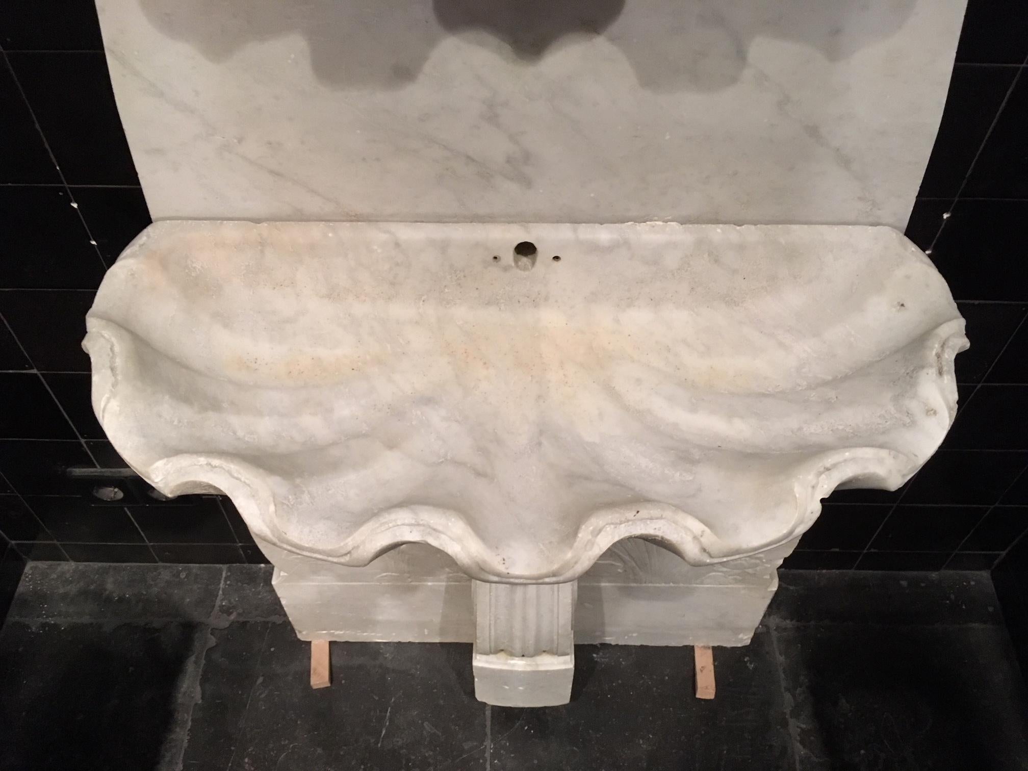 Late 19th Century Decorative Antique Sculpted Marble Wall Fountain / Basin