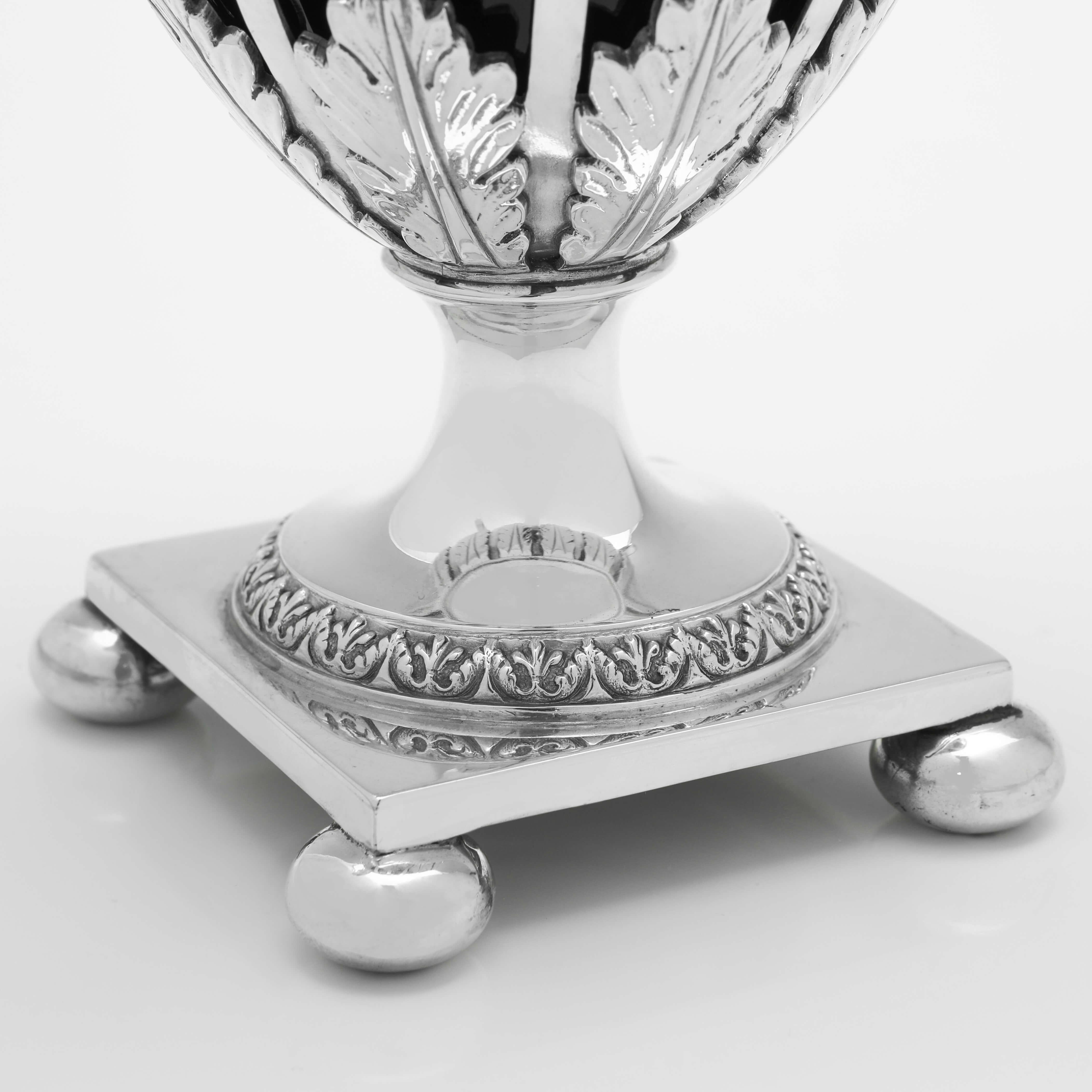 Decorative Antique Sterling Silver Lidded Sugar Basket or Server, 1912 In Good Condition For Sale In London, London
