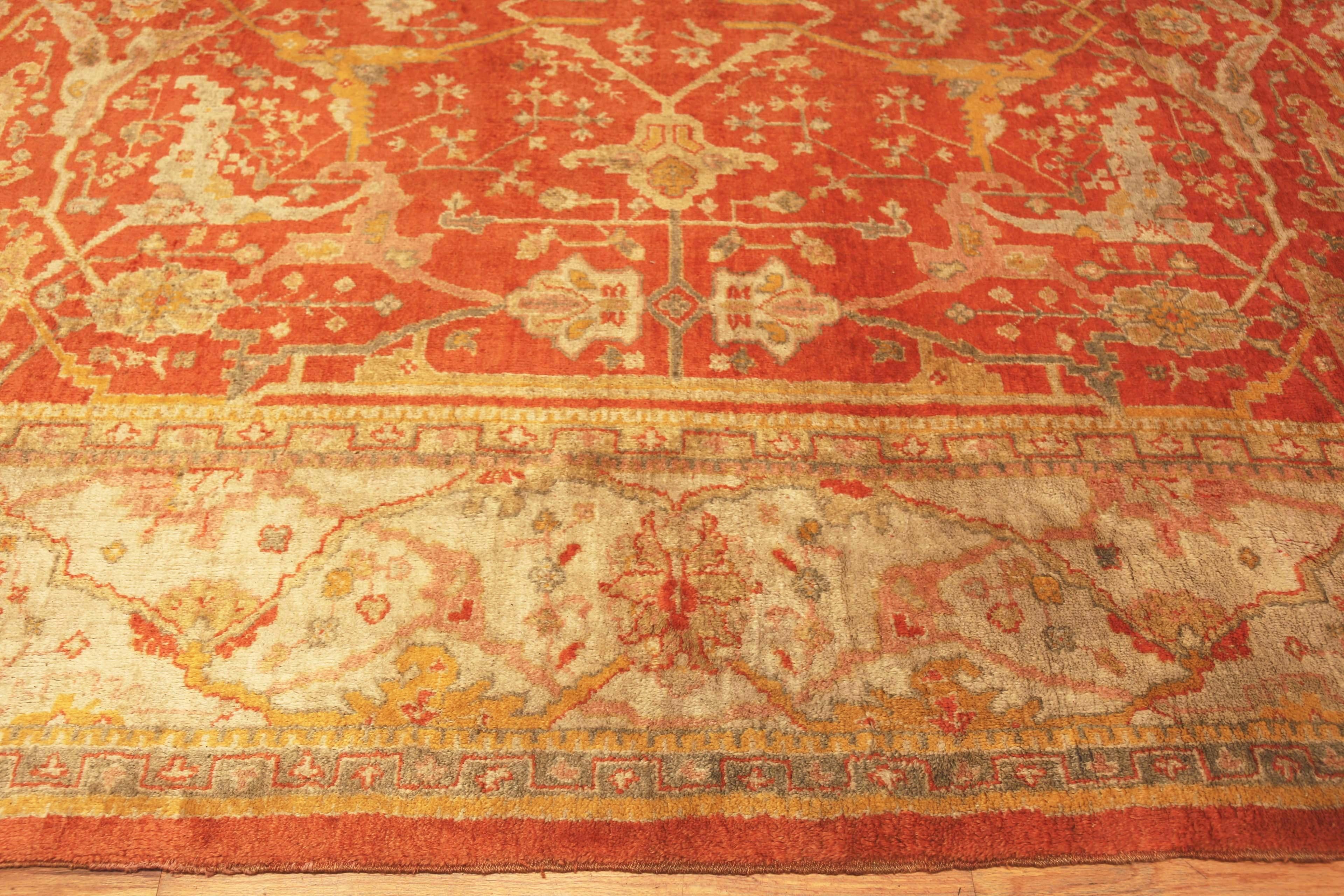 Nazmiyal Collection Decorative Antique Turkish Oushak Rug. 10 ft x 13 ft 3 in In Good Condition In New York, NY