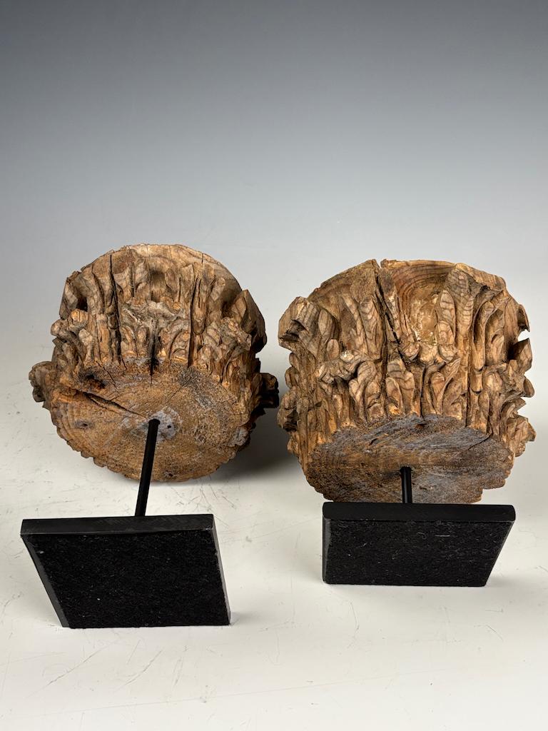 Decorative Antique Wooden Stands – Pair of Carved Corinthian Capitals For Sale 8