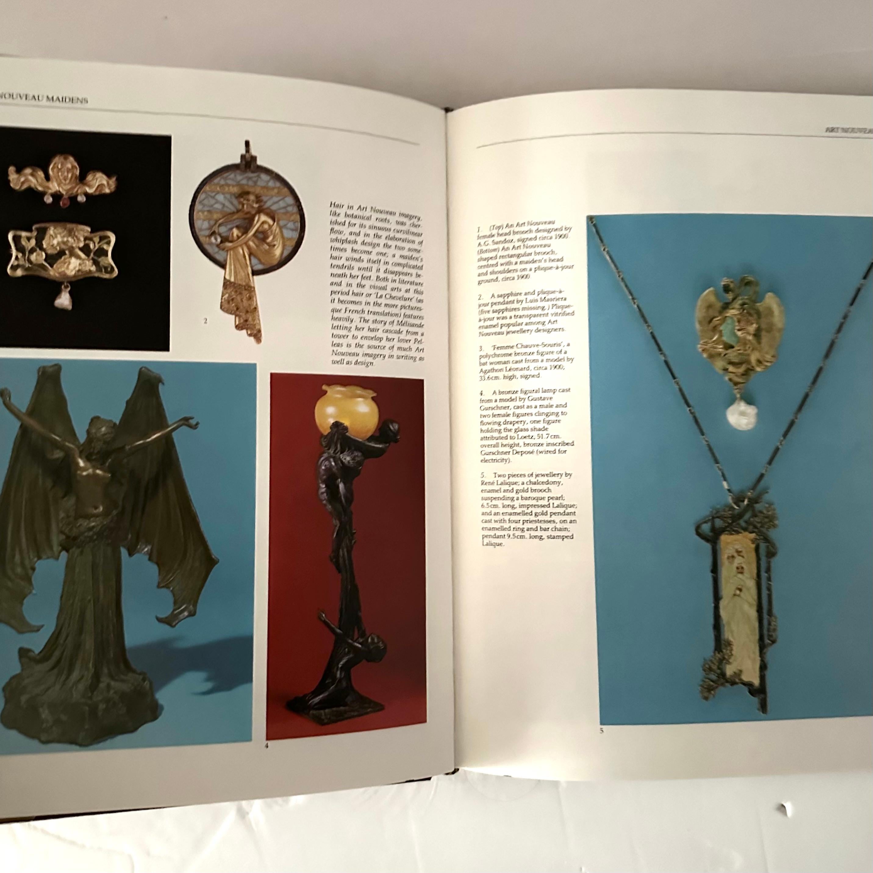 Decorative Art 1880 -1980, Dan Klein & Margaret Bishop - 1st edition, 1986 In Good Condition For Sale In London, GB