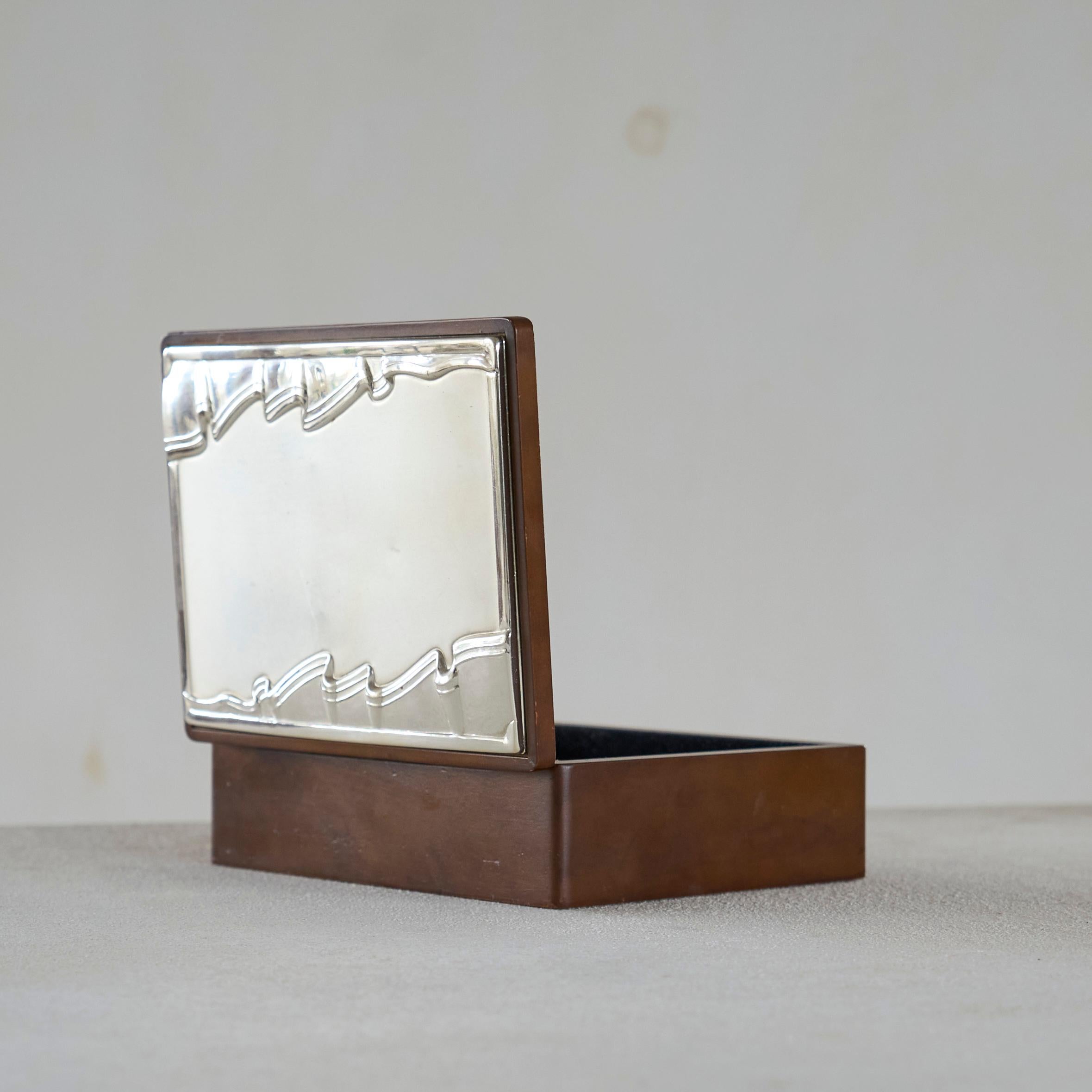 Decorative Art Deco Style Lidded Box in Wood and Silver 1970s In Good Condition For Sale In Tilburg, NL