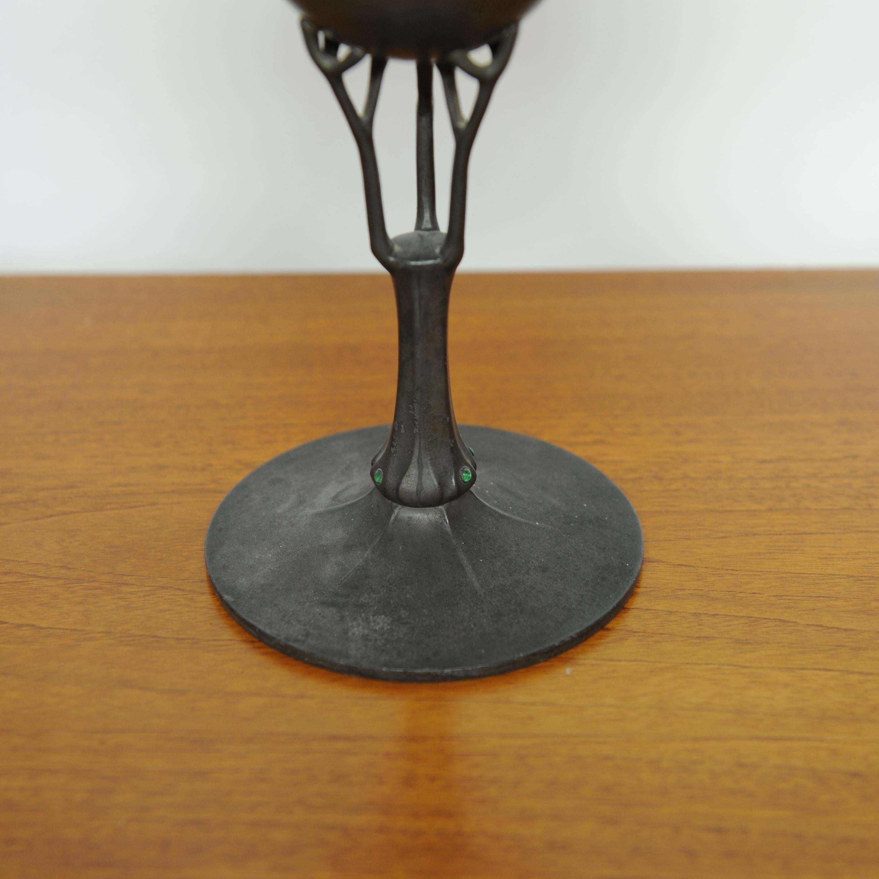 Decorative Art Nouveau Pewter ornamental Pot stamped B&G Imperial Zinn, 1900 For Sale 6