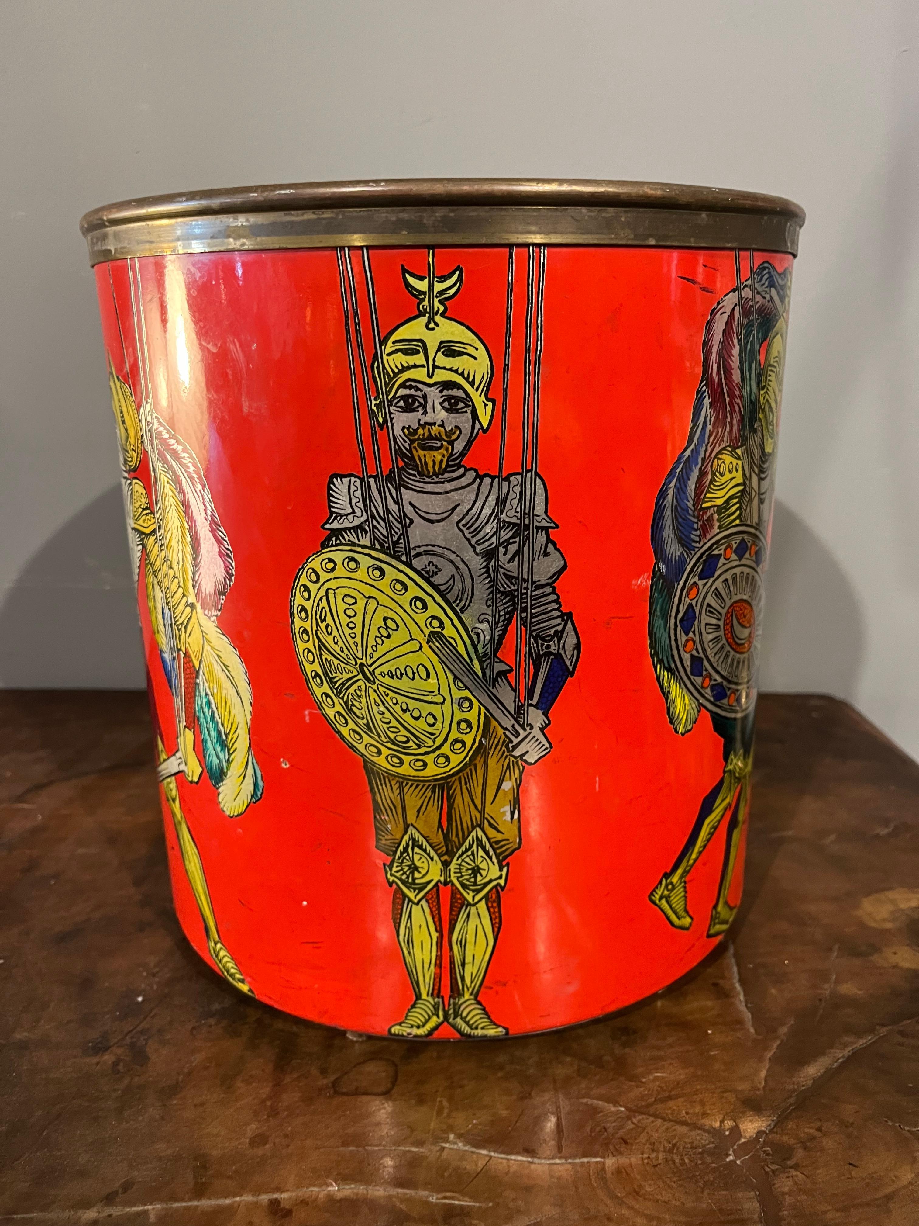Late 20th Century Decorative basket by Fornasetti depicting Sicilian puppets from the 70s. in vendita