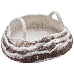 Panier décoratif « Chasco » d'Inês Schertel, design contemporain brésilien