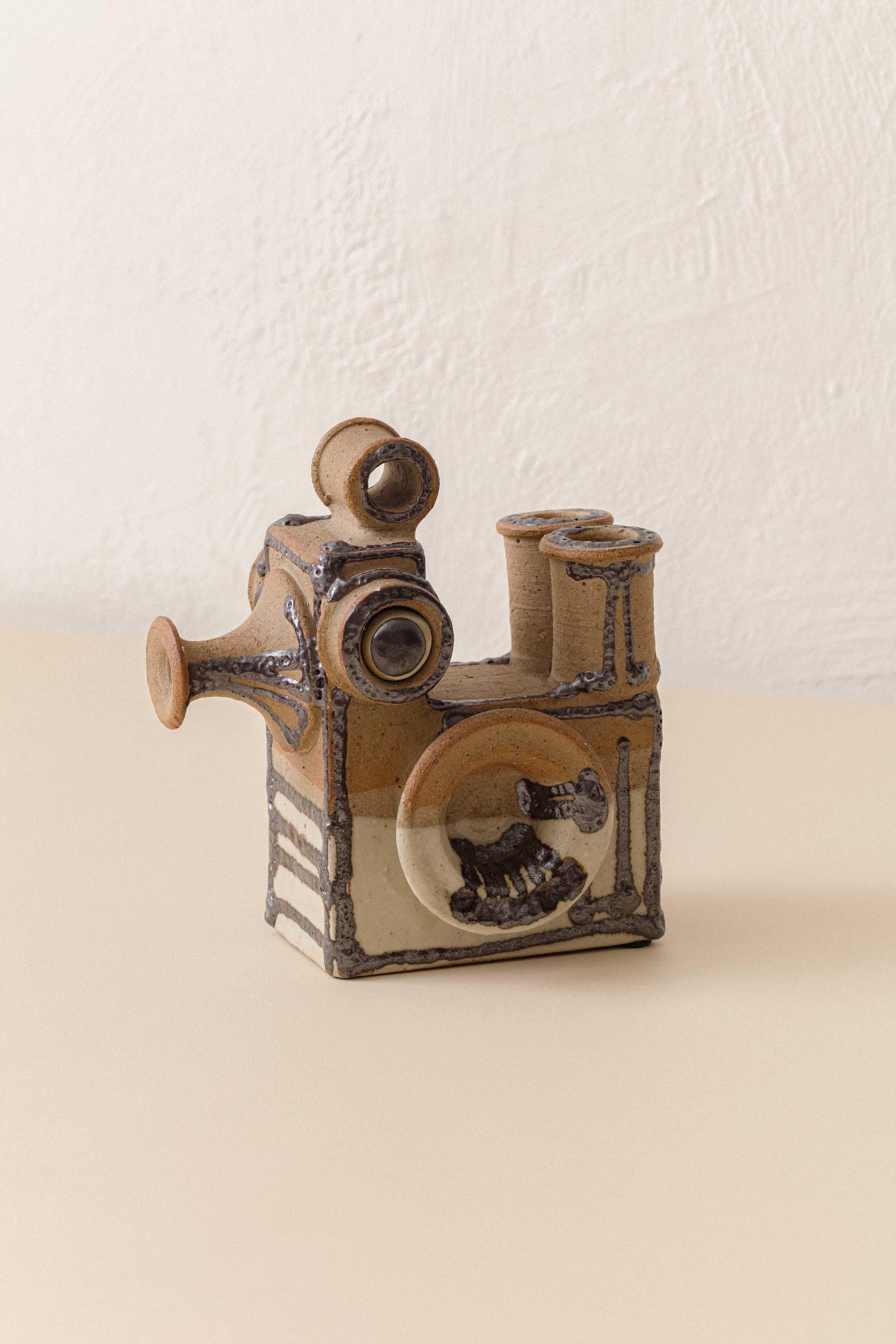 Erling and Karin Heerwagen were Danish ceramicists who met while working in the workshop of renowned artist Bjørn Wiinblad in the 1960s. In 1968, they married and established their own studio on the island of Langeland, where they created a