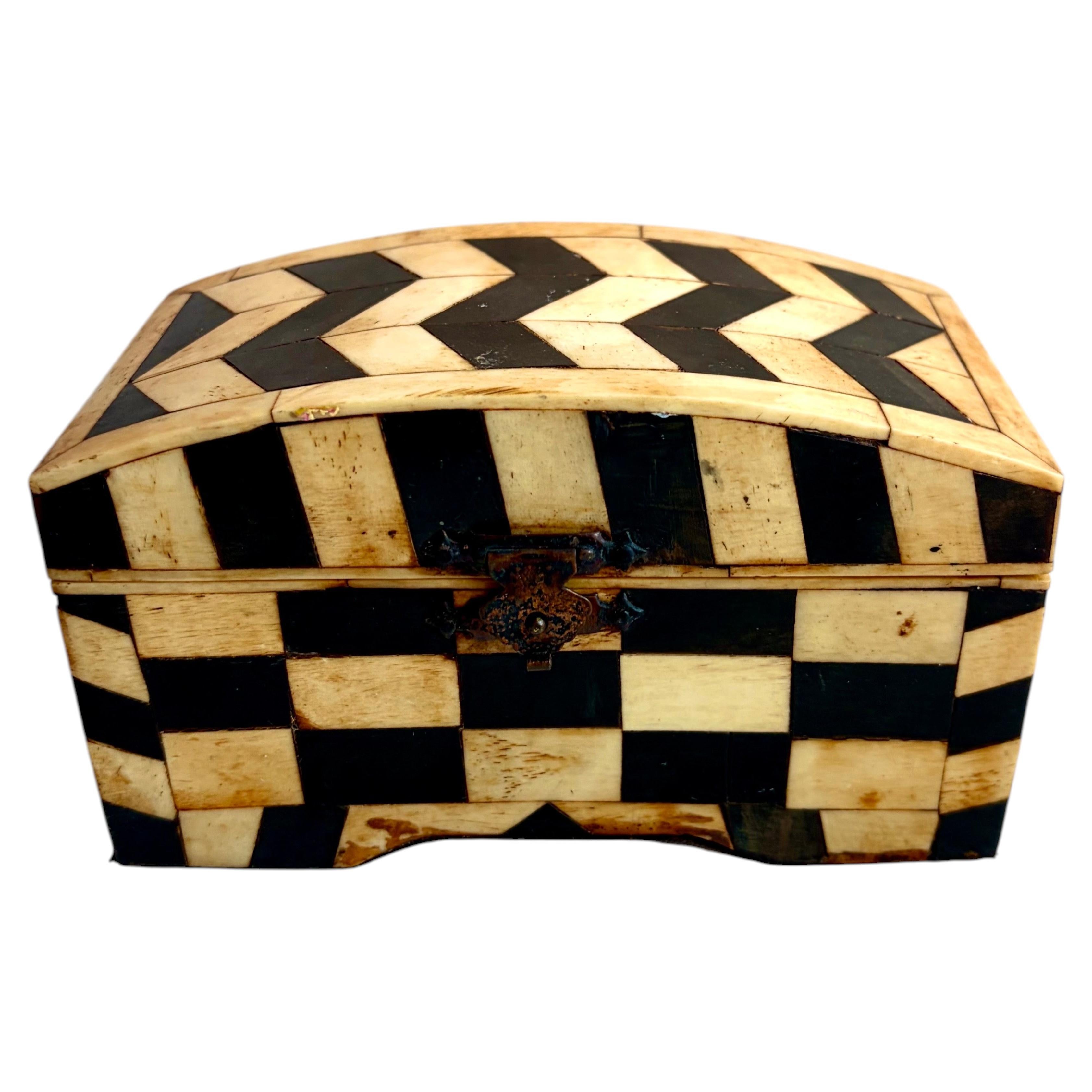Decorative Black & White Jewelry Box