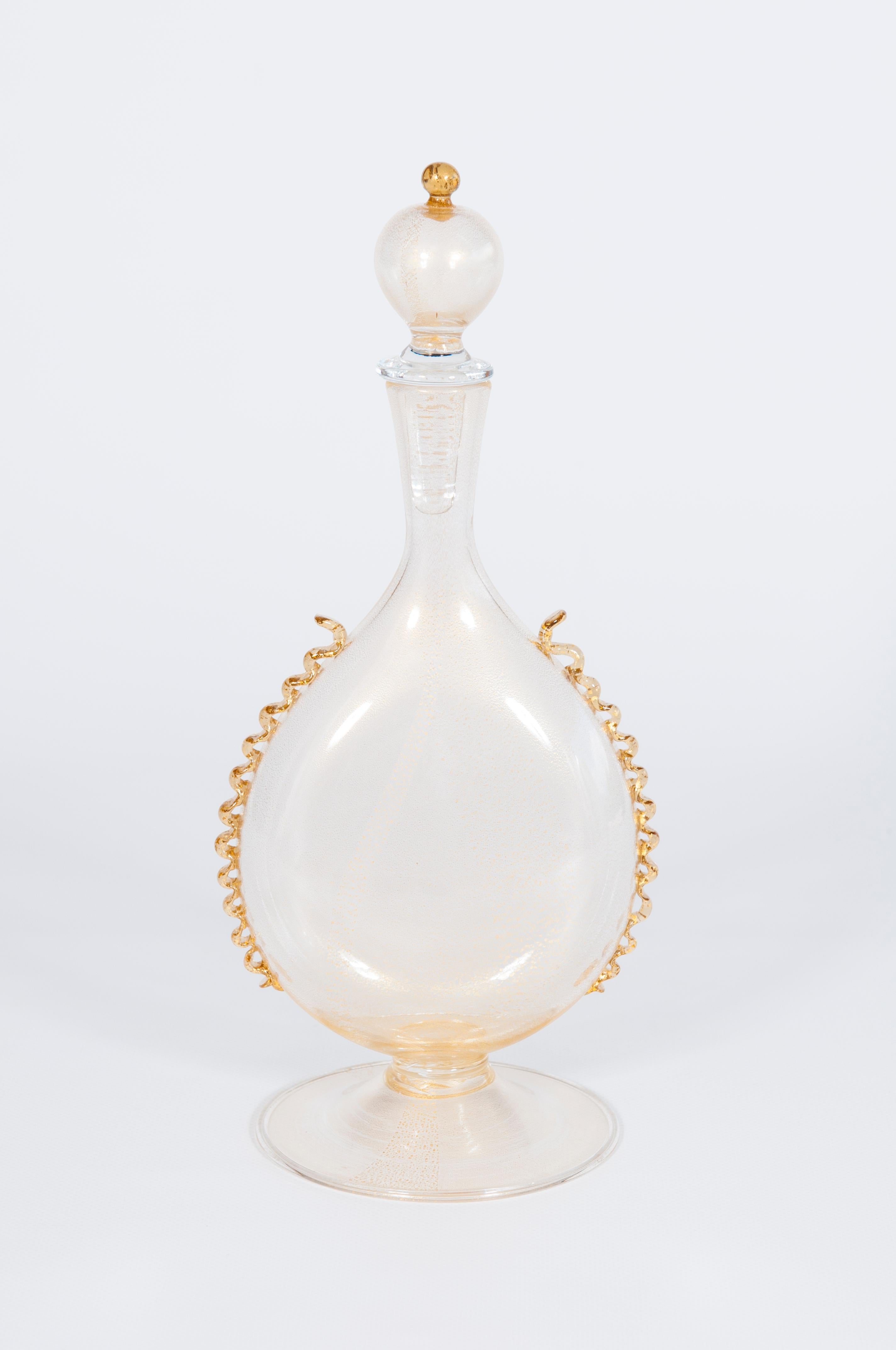 Bottiglia decorativa in vetro di Murano con trafori in foglia d'oro Venezia Italia anni '70 in vendita 2
