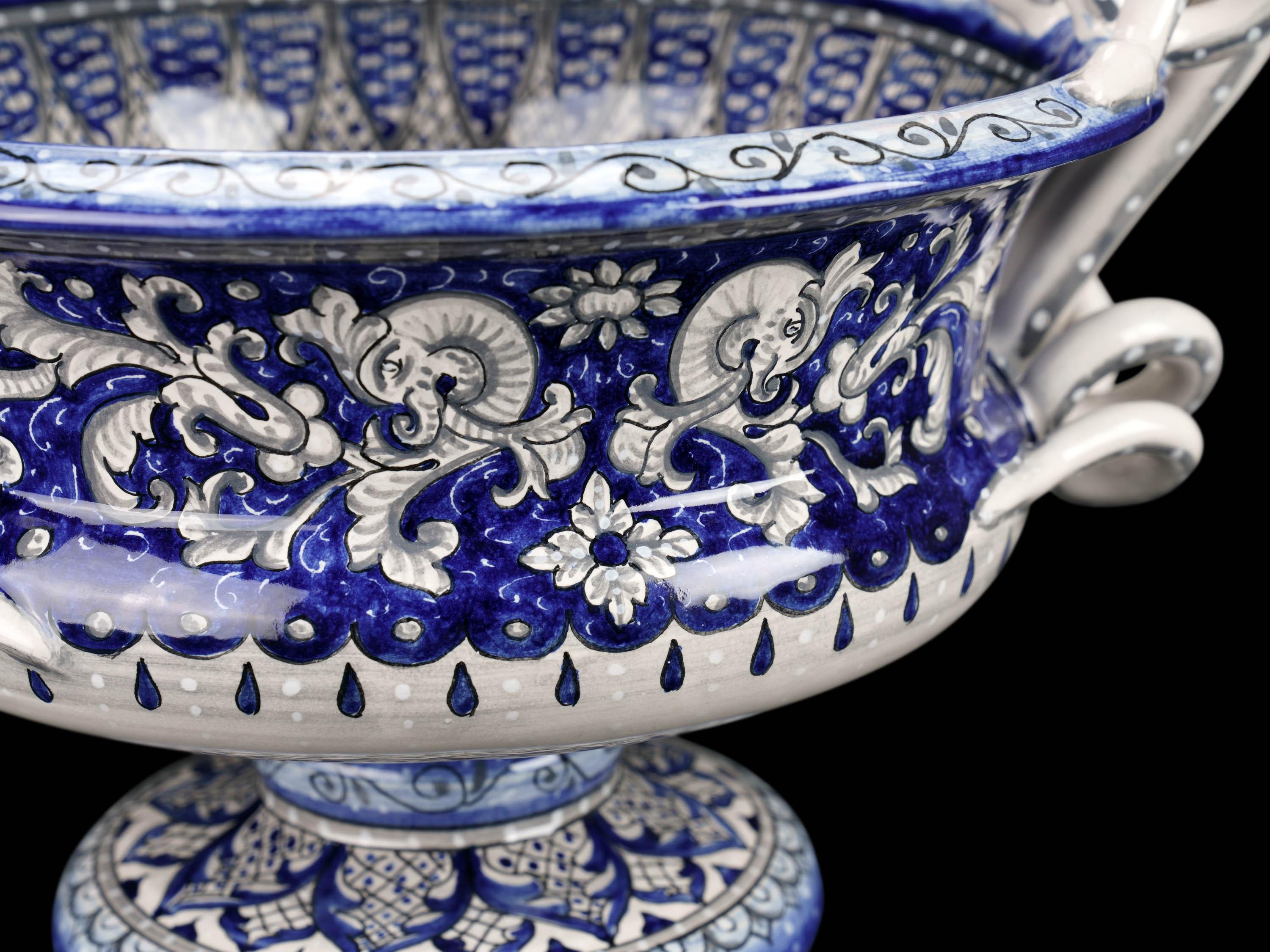 Centerpiece Bowl Riser Decorated Ornament Handles Majolica Blue White Vessel For Sale 3