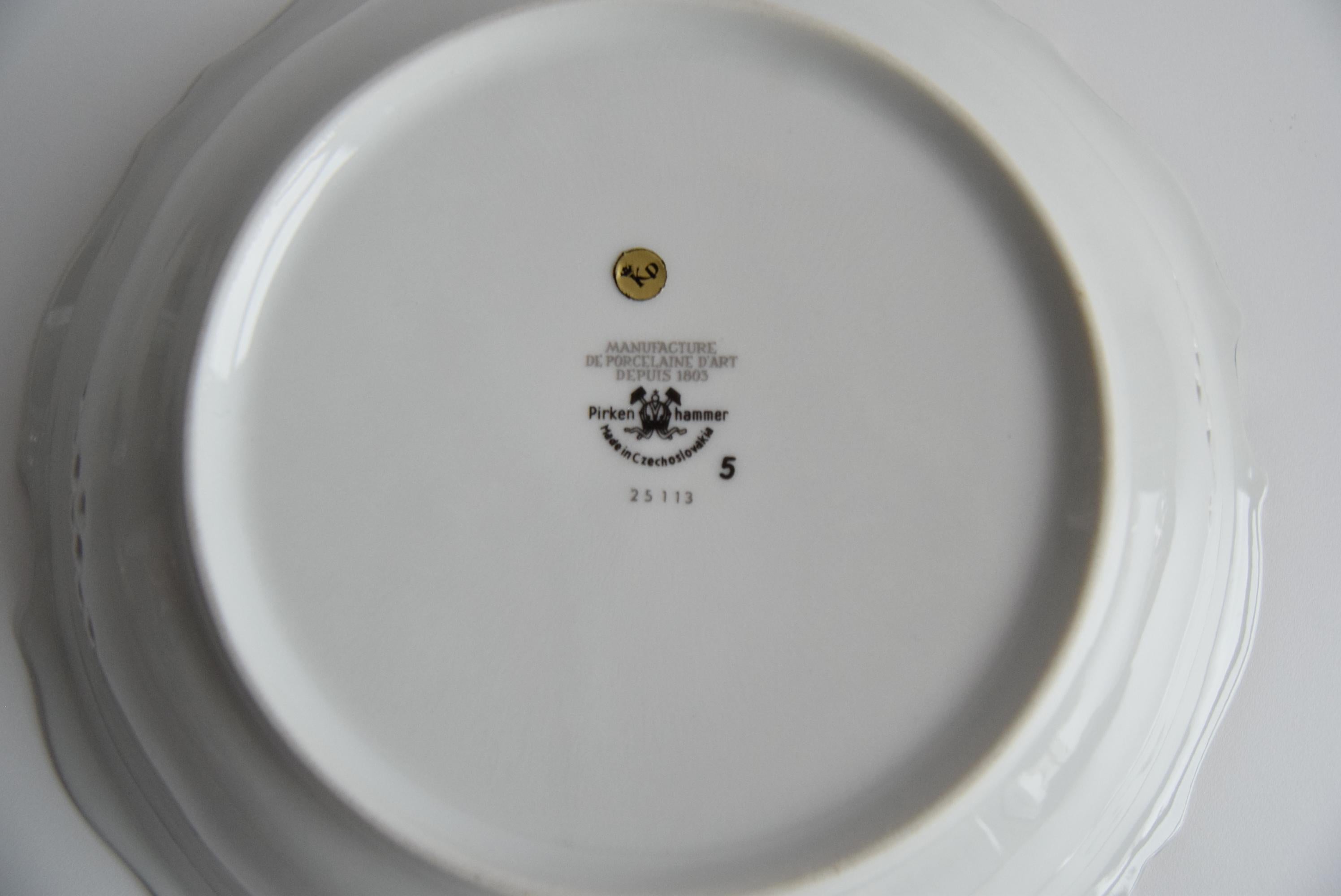 Porcelain Decorative bowl, Openwork porcelain, Pirken Hammer, 1960's. For Sale