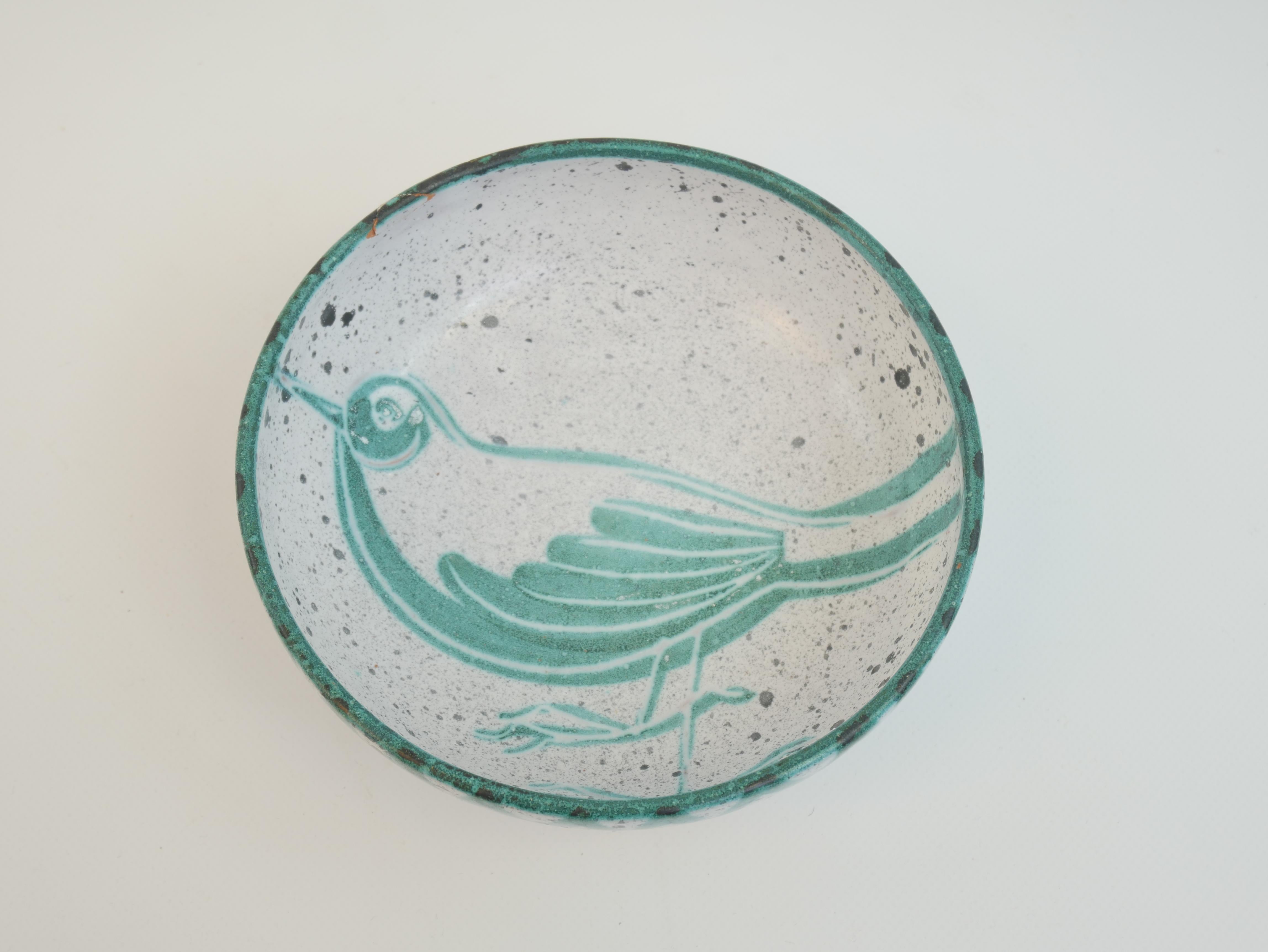 Decorative bowl with a drawing of a bird by Charles Voltz Vallauris circa 1960 For Sale 3