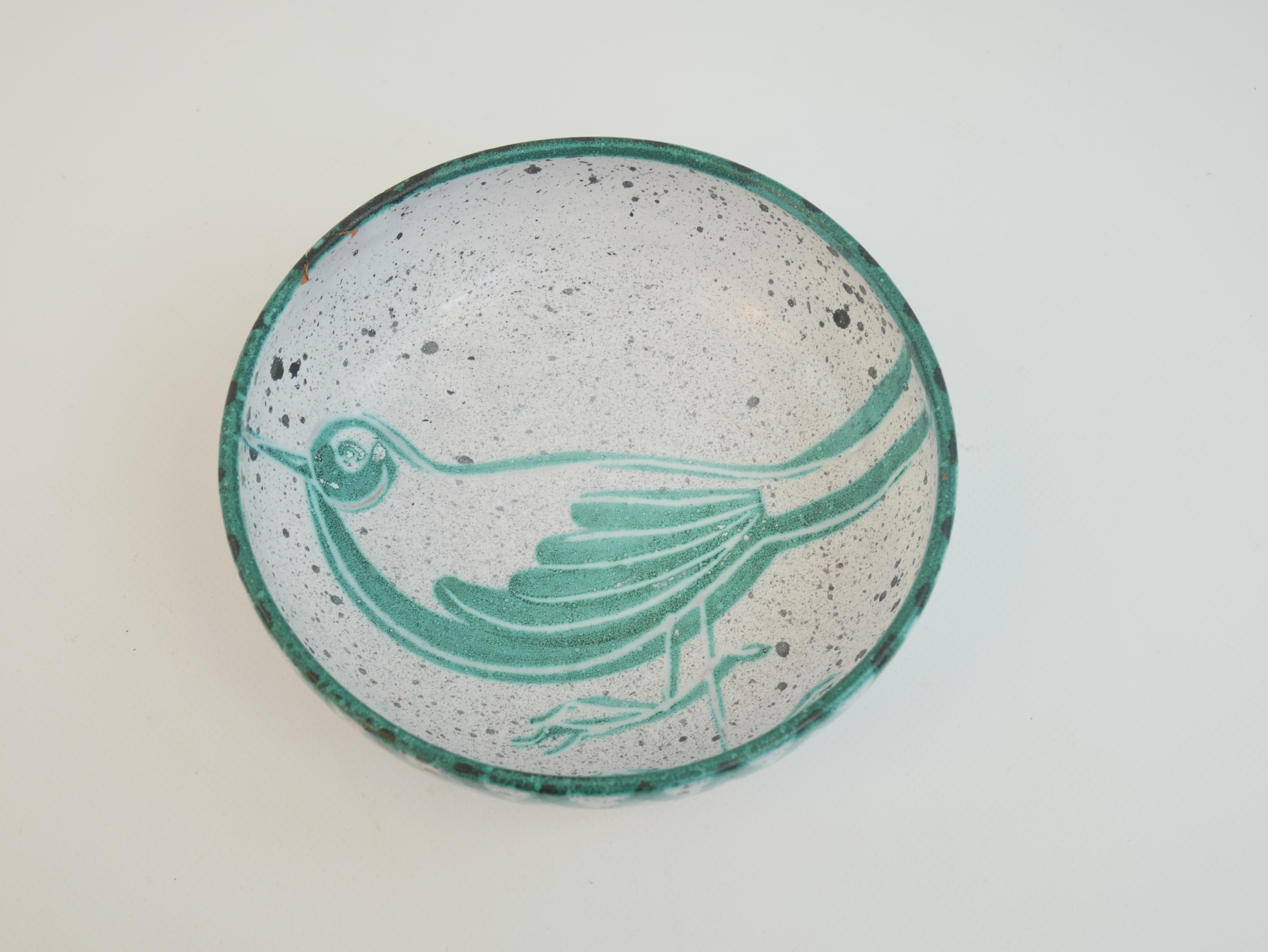 Mid-Century Modern Decorative bowl with a drawing of a bird by Charles Voltz Vallauris circa 1960 For Sale
