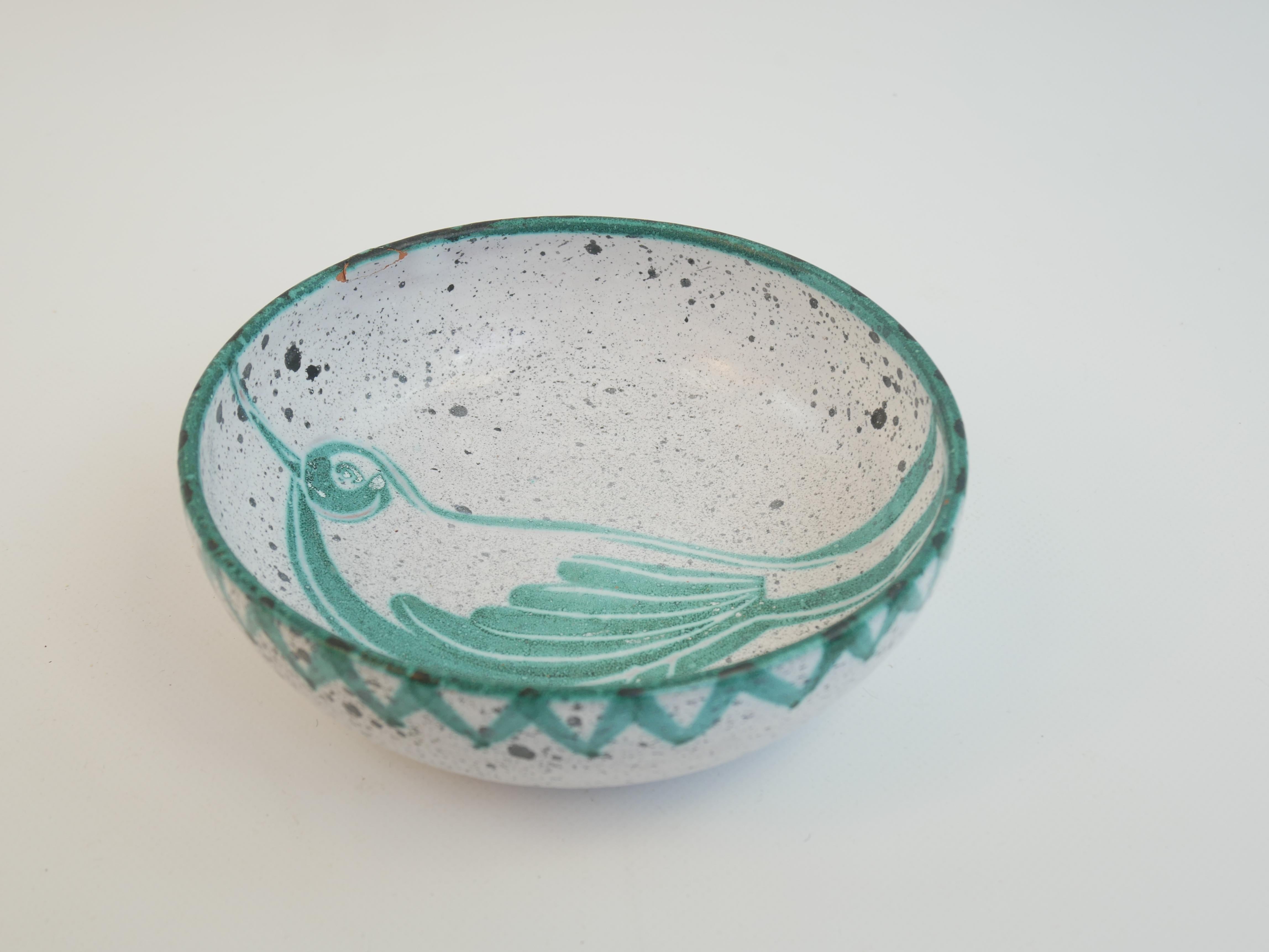 Decorative bowl with a drawing of a bird by Charles Voltz Vallauris circa 1960 For Sale 2