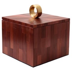 Caja del Tesoro Decorativa con Marquetería de Paja Roja Incrustación de Sol Artesanal