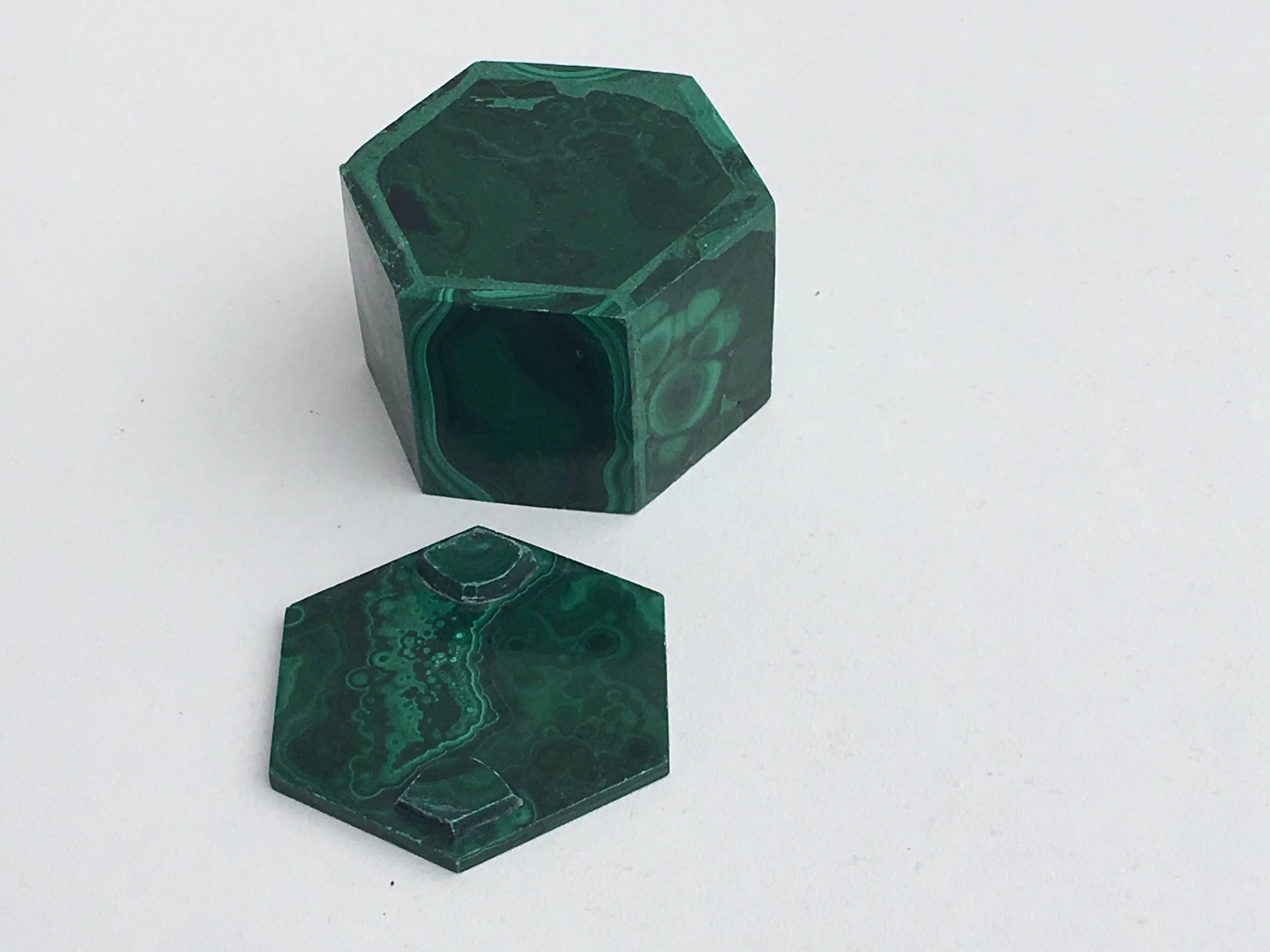 Decorative Box in Malachite For Sale 4