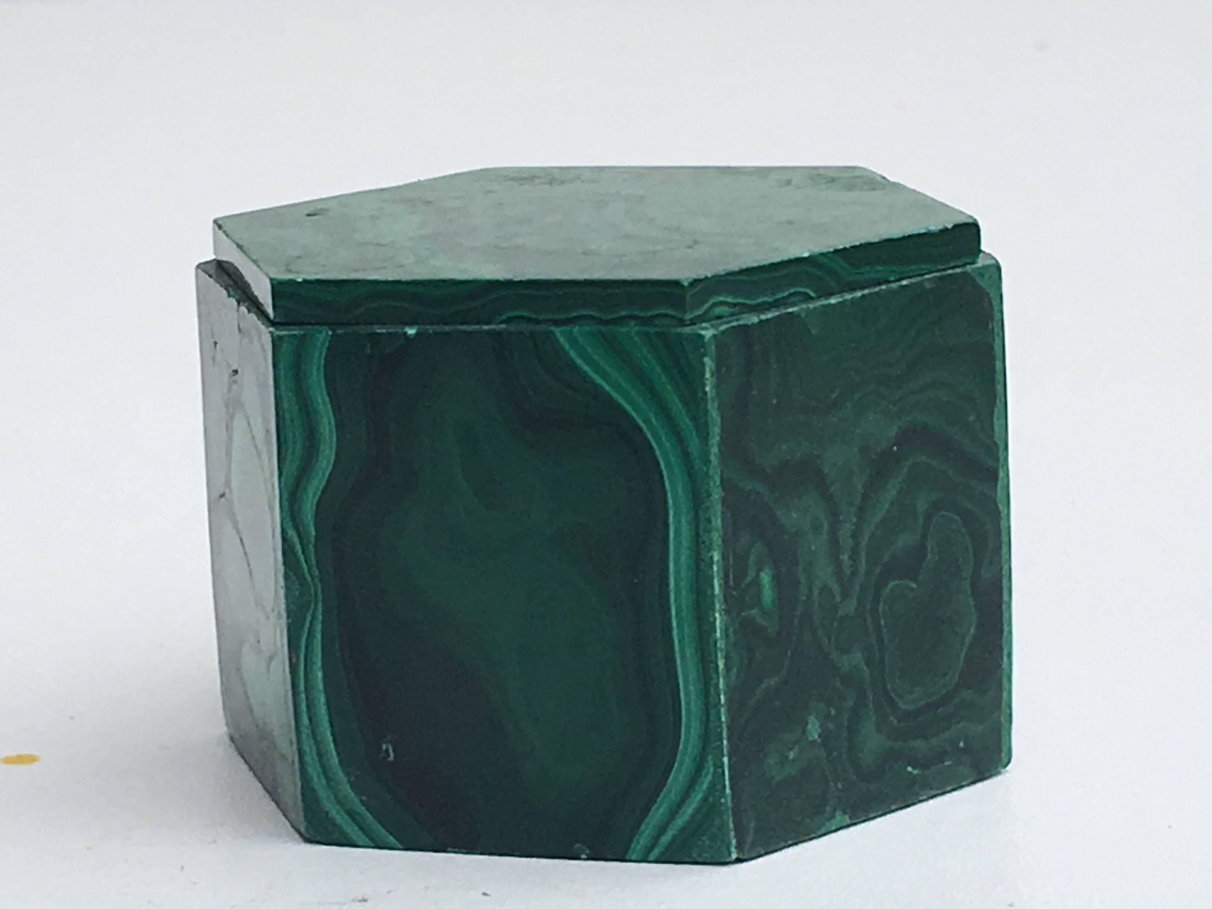 Decorative Box in Malachite For Sale 1