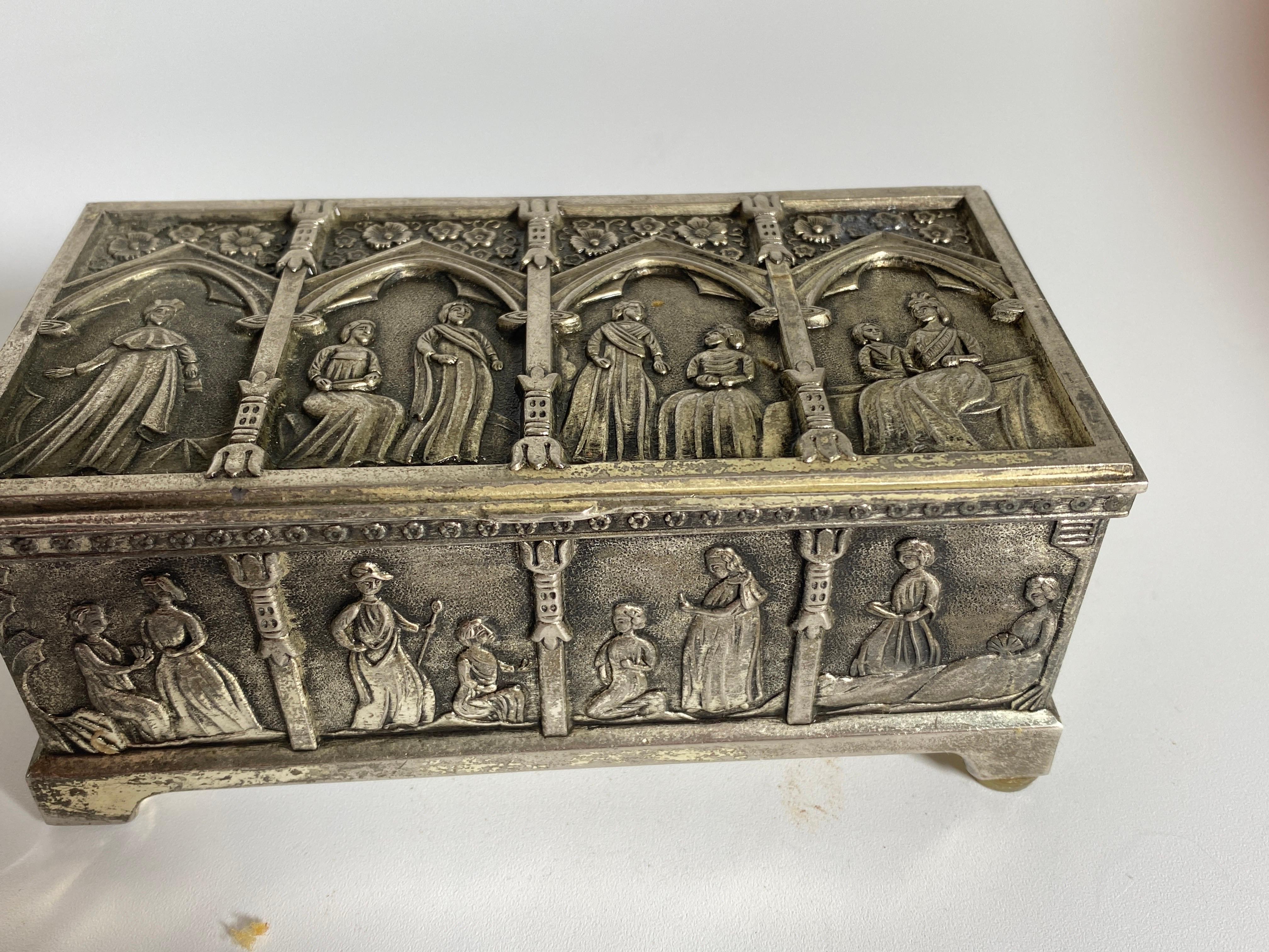 Boîte décorative en métal, couleur argent, Angleterre, XIXe siècle en vente 7