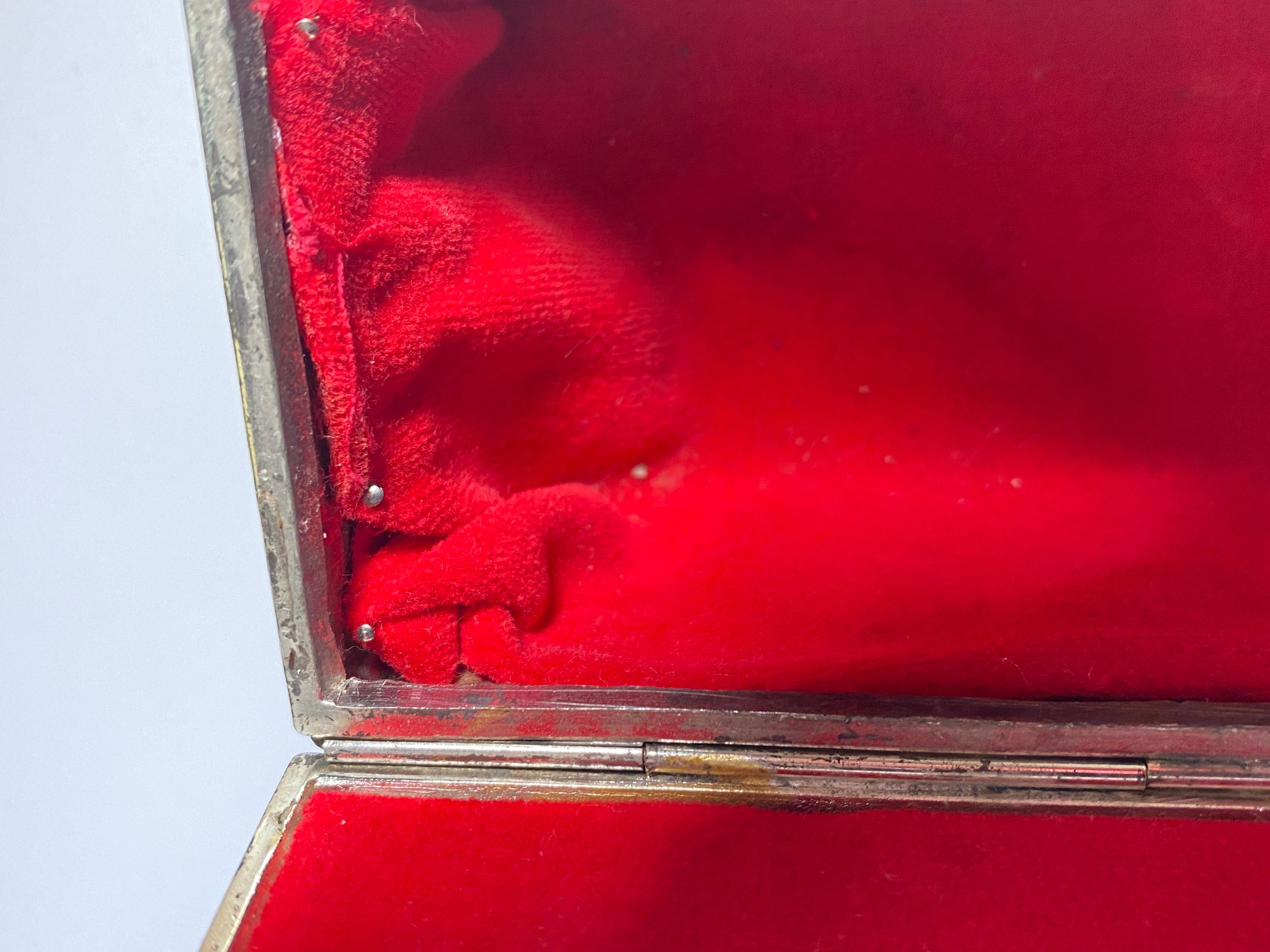 Dekorative Schachtel aus Metall, Silberfarbe, England, 19. Jahrhundert im Zustand „Relativ gut“ im Angebot in Auribeau sur Siagne, FR