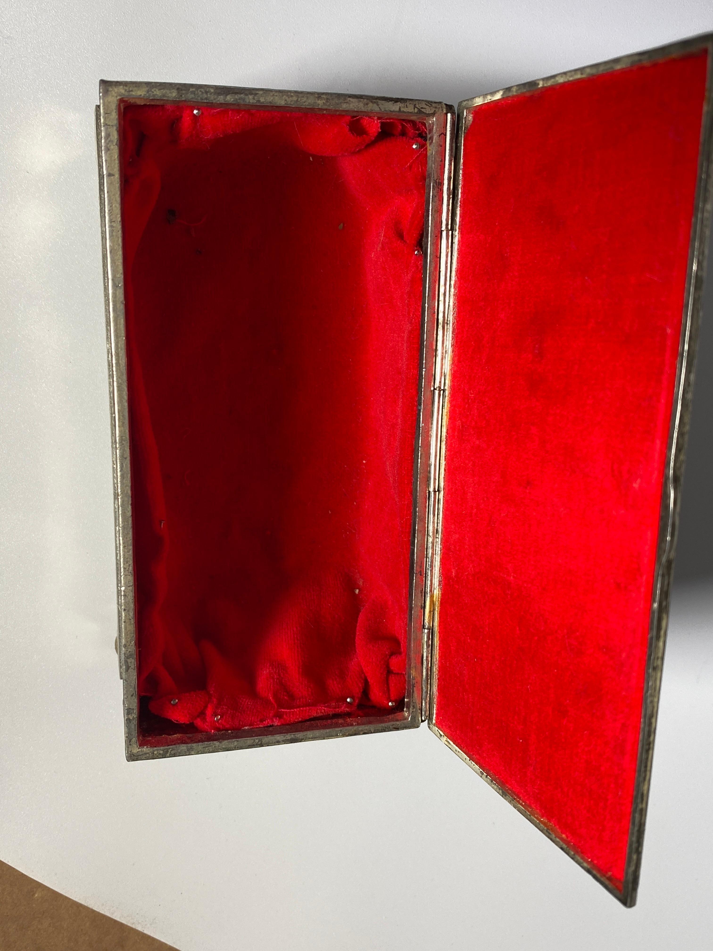 Dekorative Schachtel aus Metall, Silberfarbe, England, 19. Jahrhundert im Angebot 1