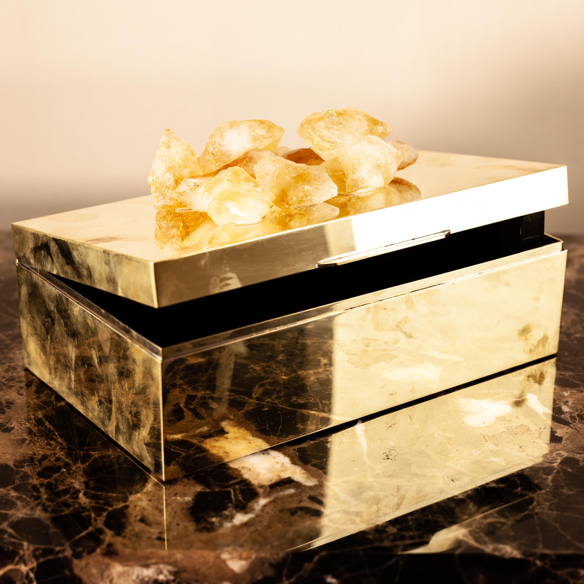 Mid-Century Modern Decorative Box in Solid Brass with Natural Quartz Gemstone For Sale