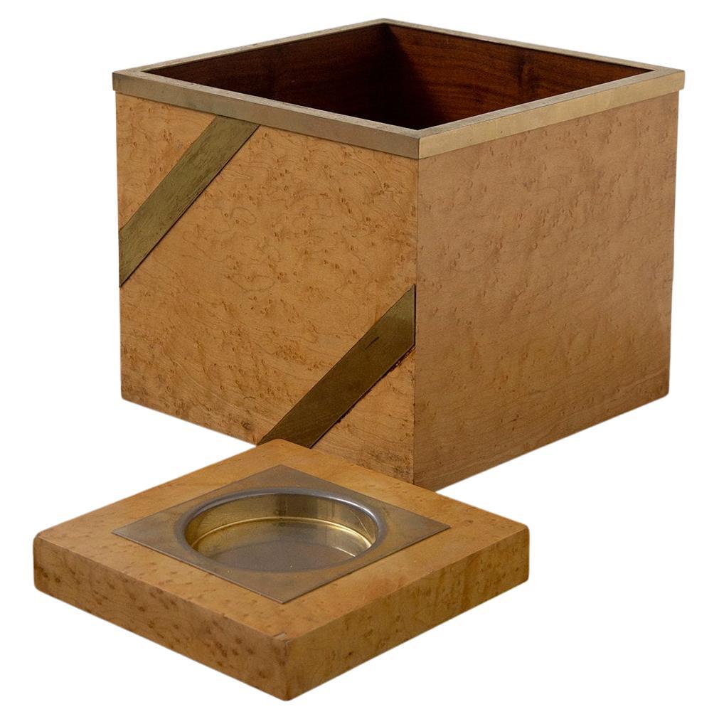 Dekorative Schachtel oder Pflanzgefäß mit Vintage-Tablett aus italienischer Esche in vergoldetem Metallband