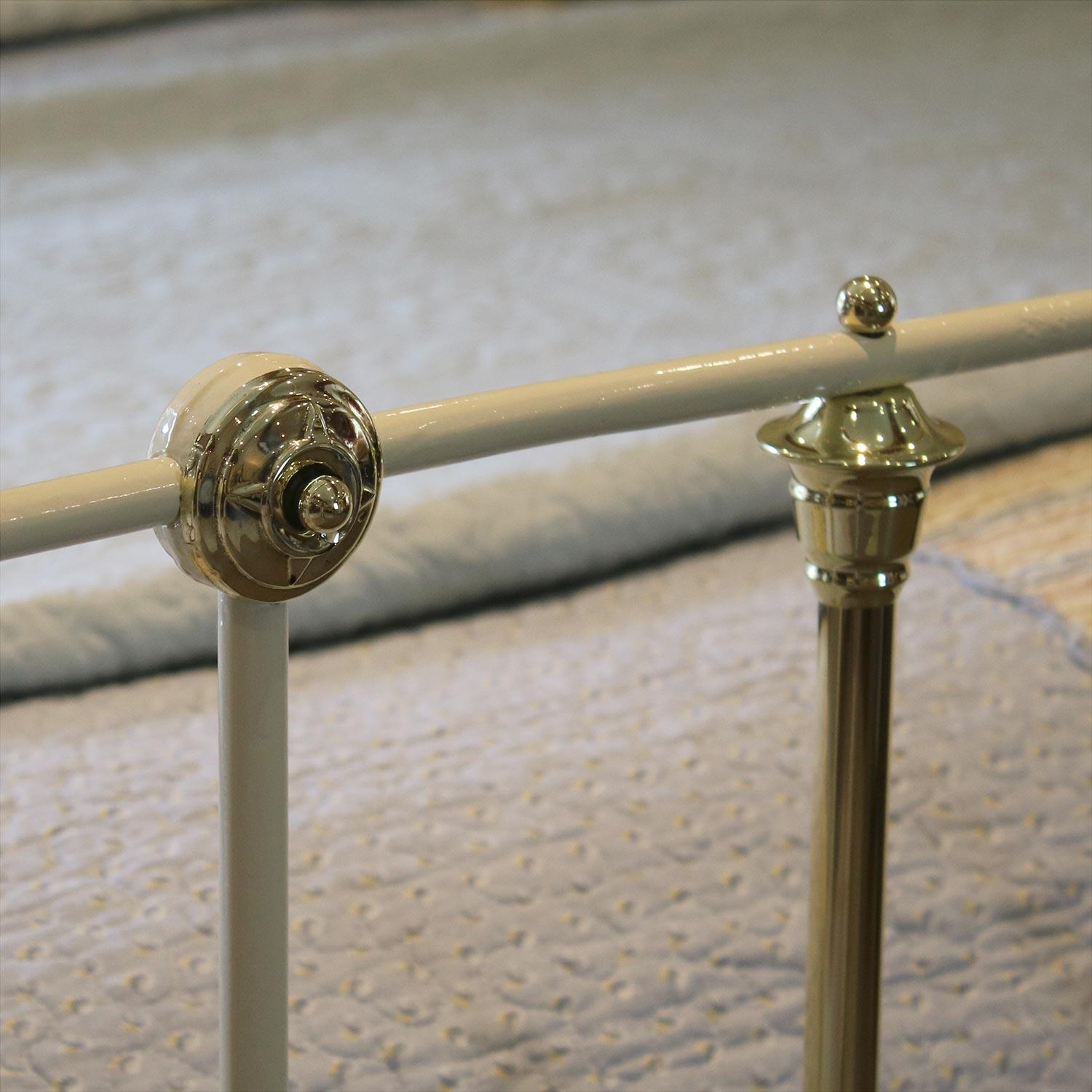 Decorative Brass and Iron Bed, MK149 In Good Condition In Wrexham, GB