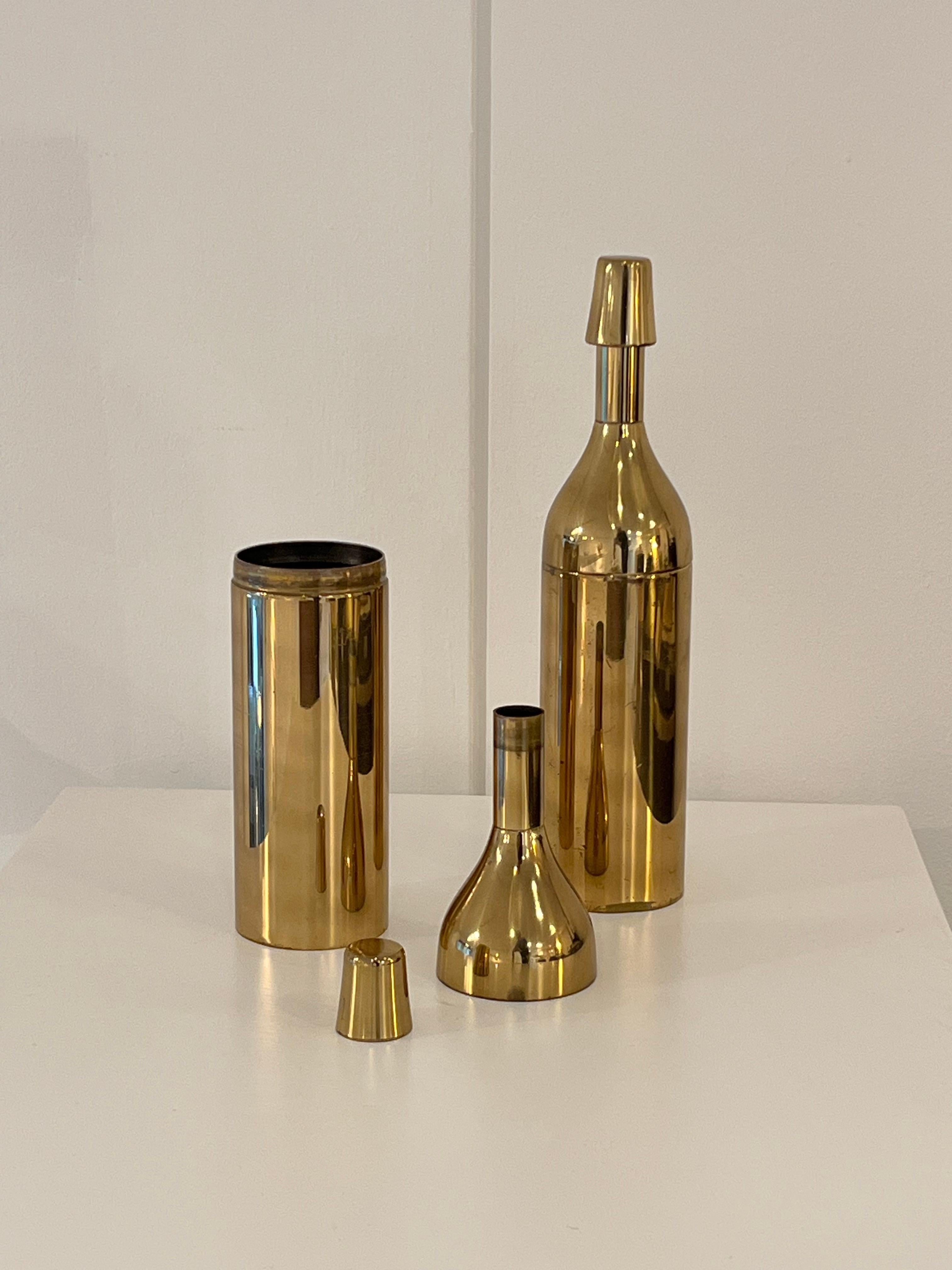 Fine XX secolo Bottiglie decorative in ottone - Timbro made in Italy, circa 1970 in vendita