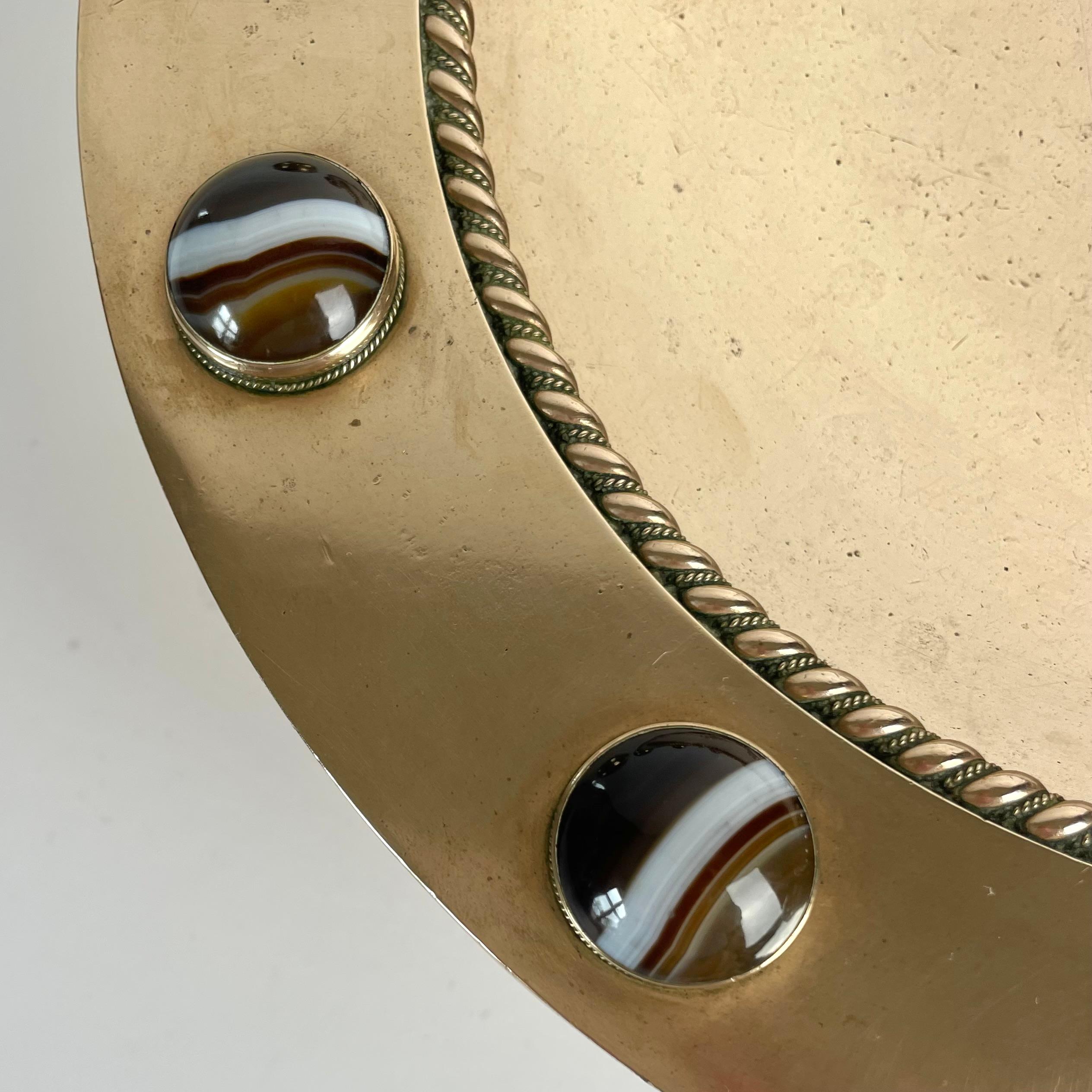 Ciotola decorativa in ottone con intarsi in agata a bande, fine XIX secolo in vendita 2