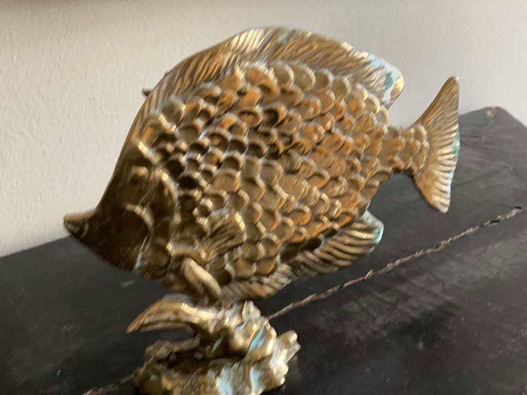 Decorative Brass Fish Sculpture from the 20th Century For Sale 3