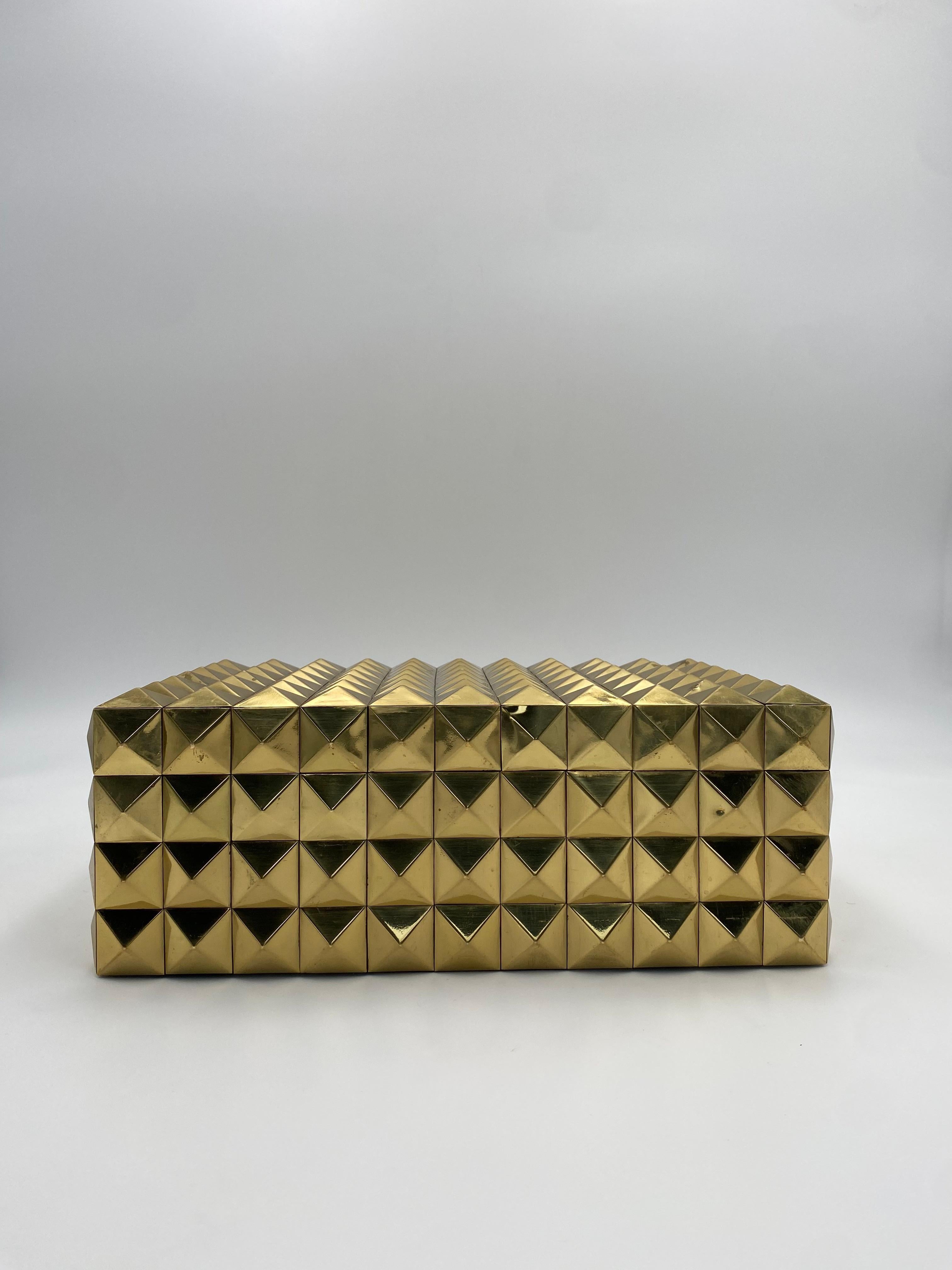 Decorative Brass Pyramid Lidded Box In Good Condition In San Juan Capistrano, CA