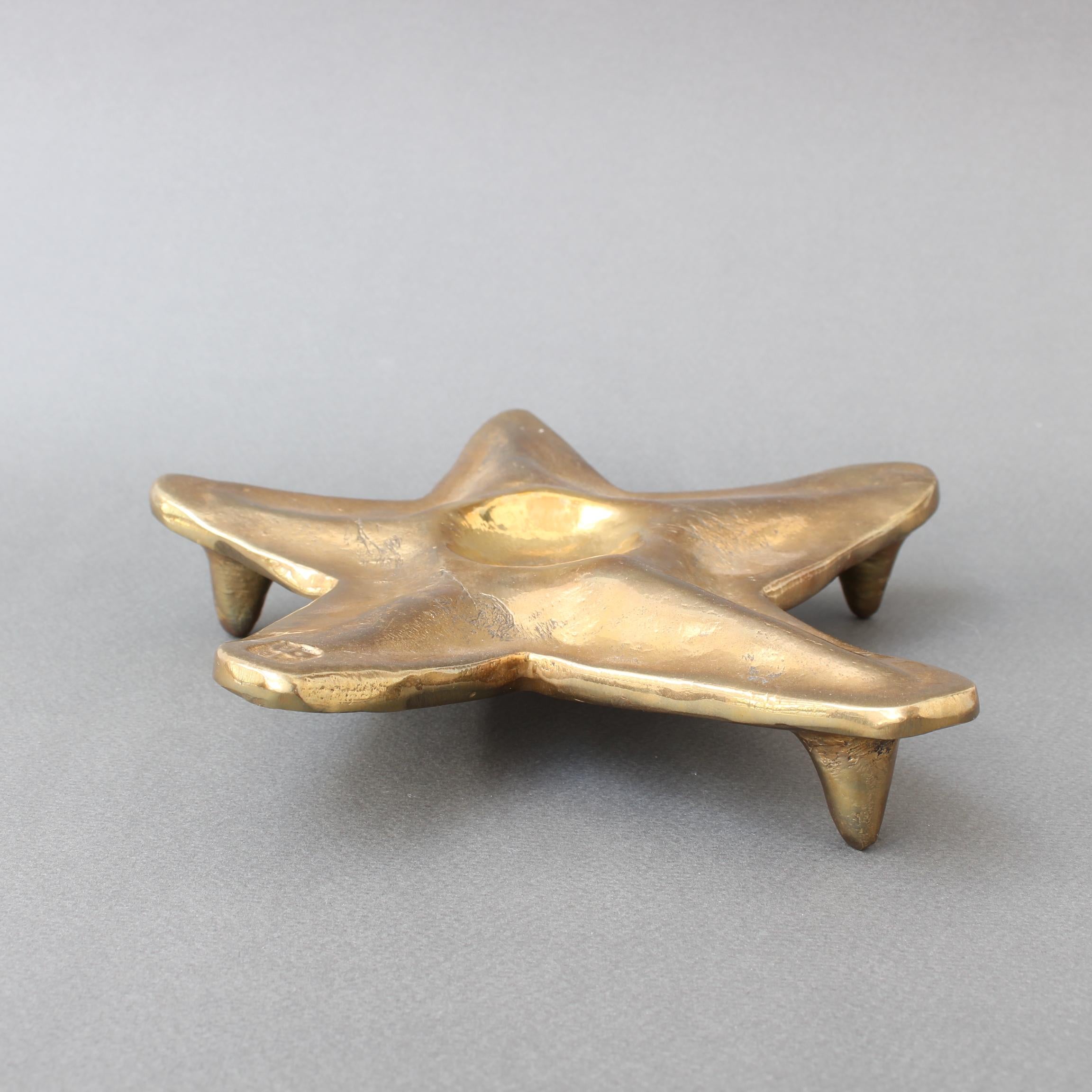 Decorative Brass Trivet in Starfish Motif by David Marshall 'circa 1990s' For Sale 1