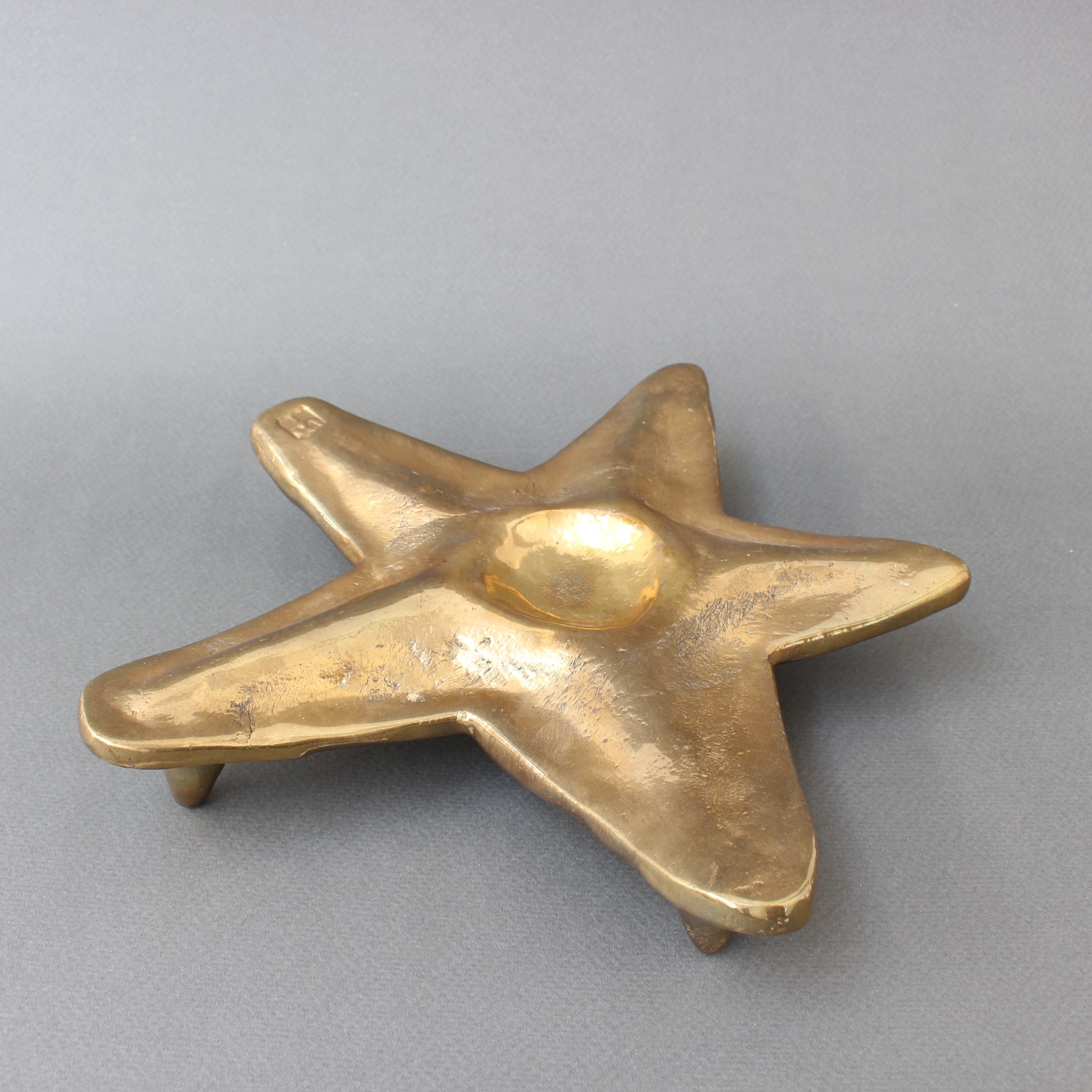 Decorative Brass Trivet in Starfish Motif by David Marshall 'circa 1990s' For Sale 4