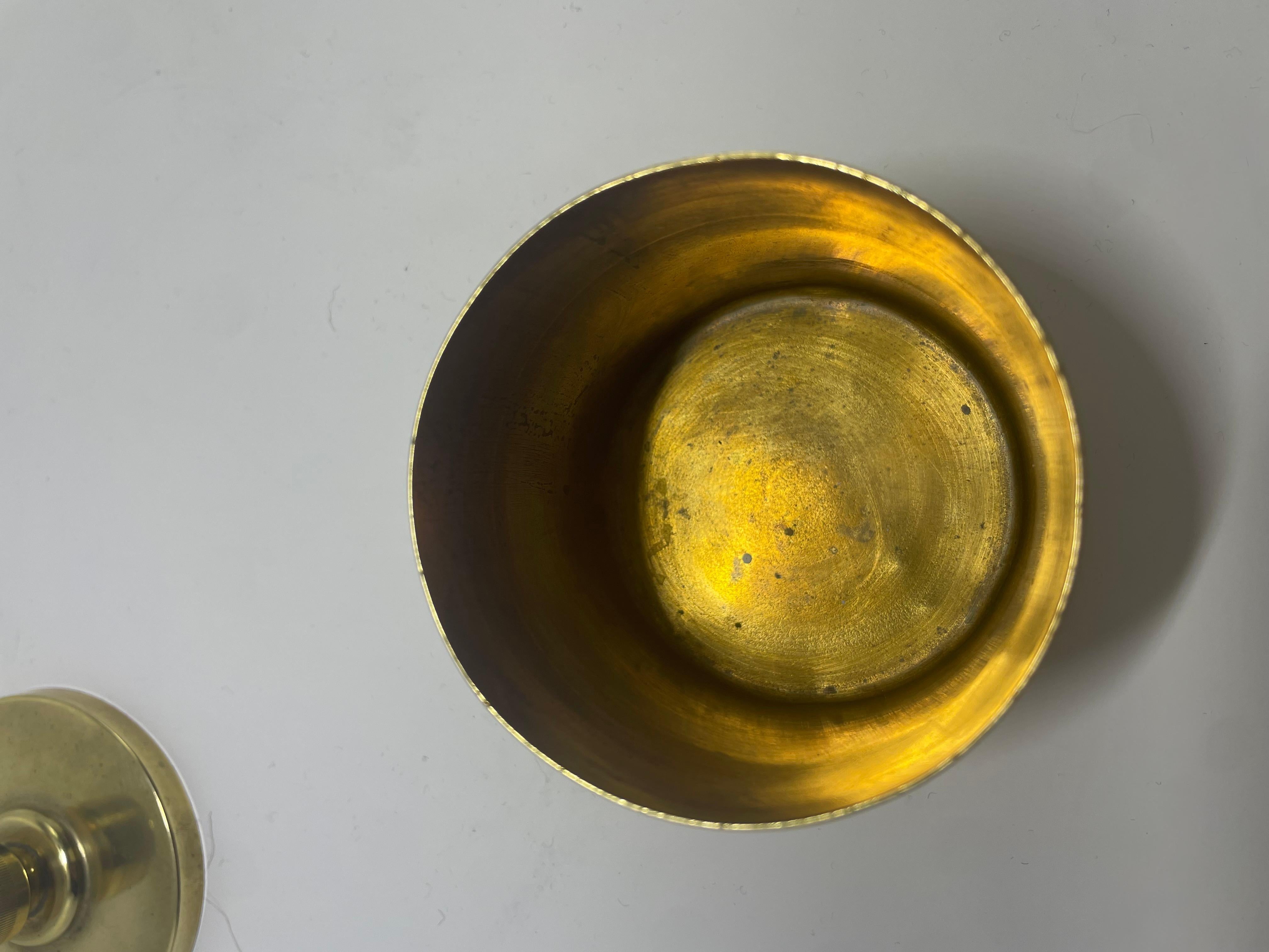 Ciotola con coperchio in bronzo di J.L.A., Svezia, anni '30 In condizioni buone in vendita a Stockholm, SE