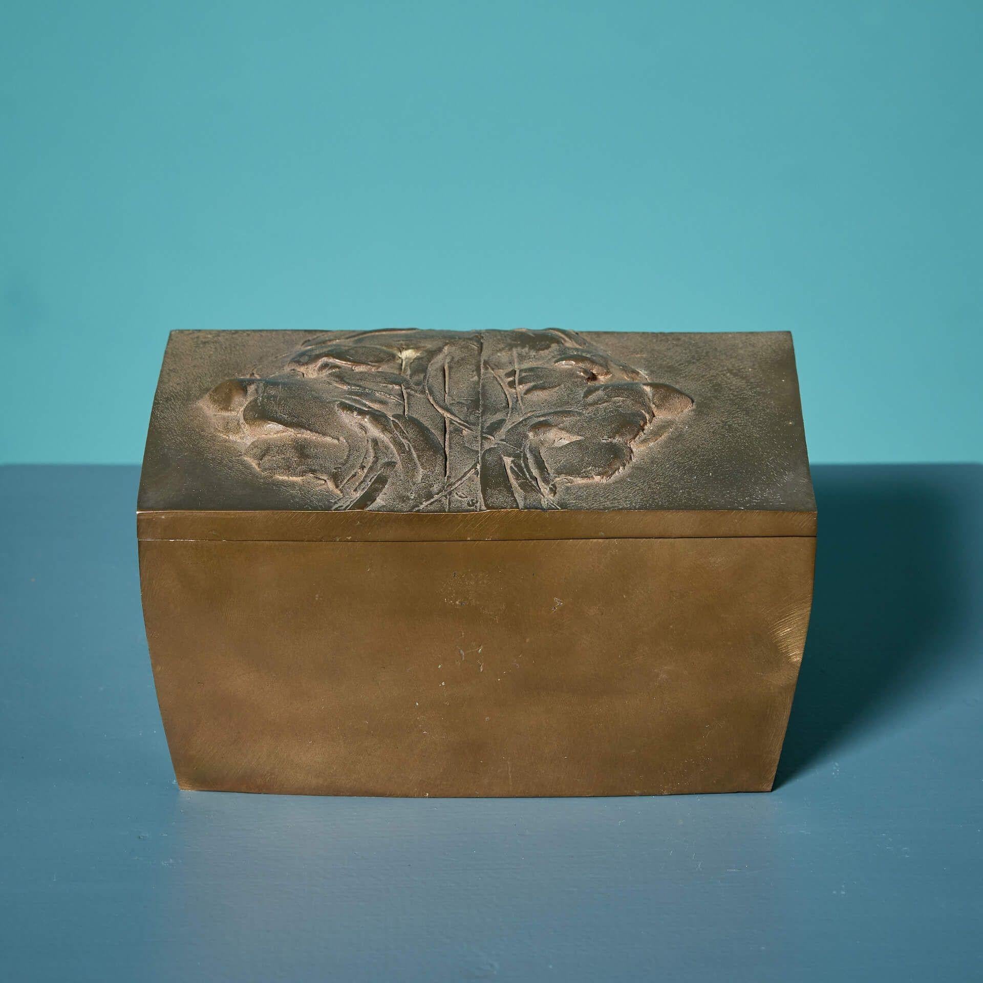 Decorative Bronze Box with Lion Detail by John W. Mills (1933-2023) In Fair Condition For Sale In Wormelow, Herefordshire
