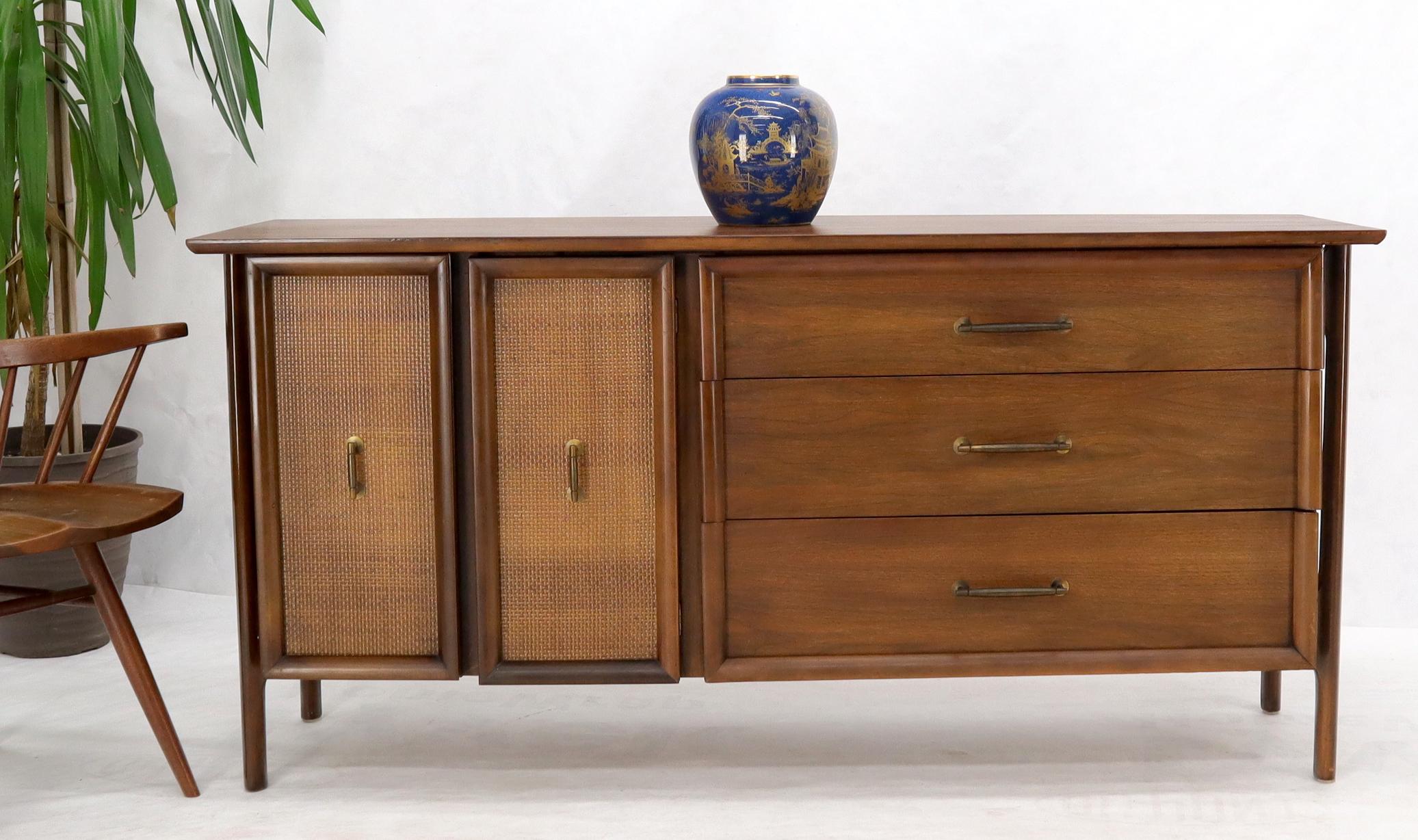 Mid-Century Modern Decorative Caned Door Front Exposed Legs Walnut Credenza Dreser For Sale
