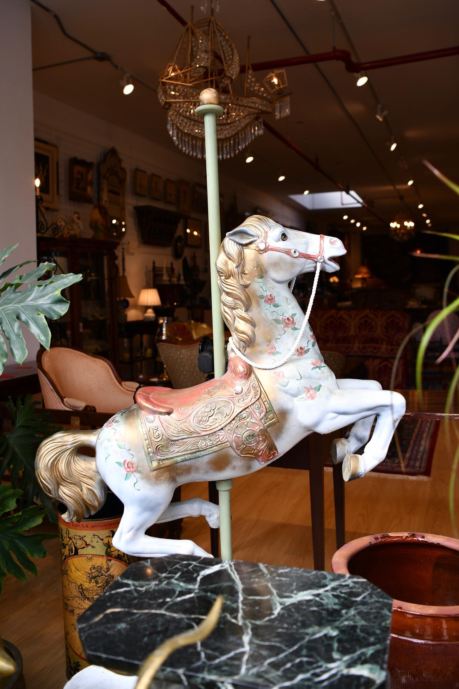 Caballo decorativo de carrusel en Bueno Estado en Brooklyn, NY
