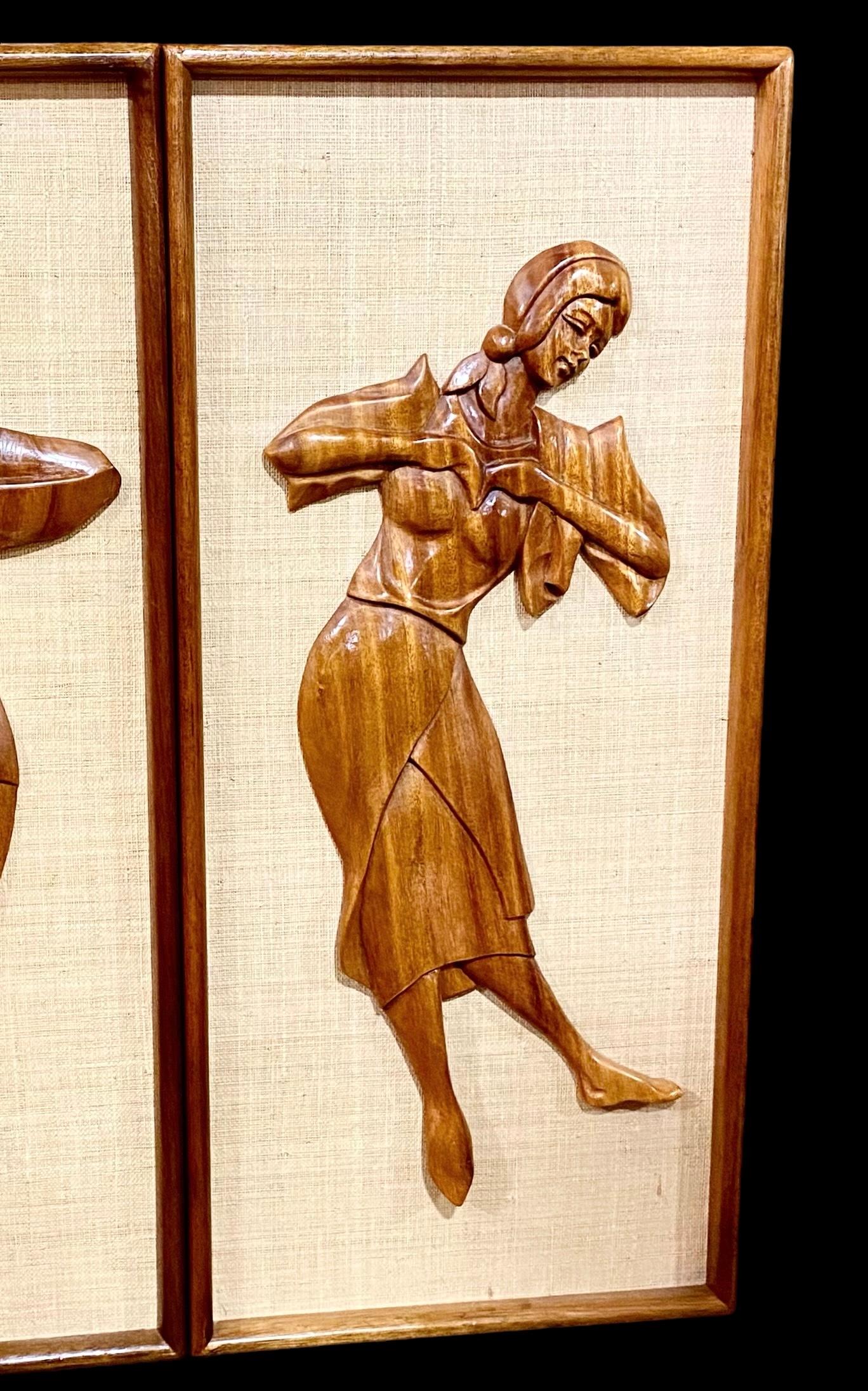 Set de 2 cuadros decorativos en relieve de madera de teca tallada de mediados del siglo XX, años 50 Appliqué en venta