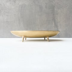 Vide-poche décoratif en fonte de laiton brossé avec pieds