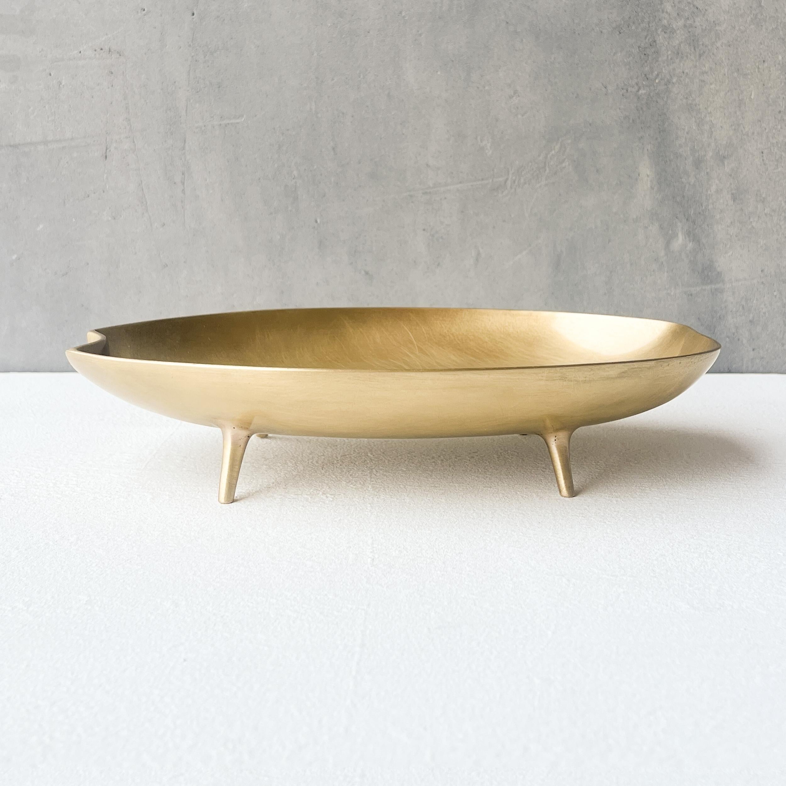 Organic Modern Decorative Cast Brushed Brass Long Bowl Vide-poche with Legs For Sale