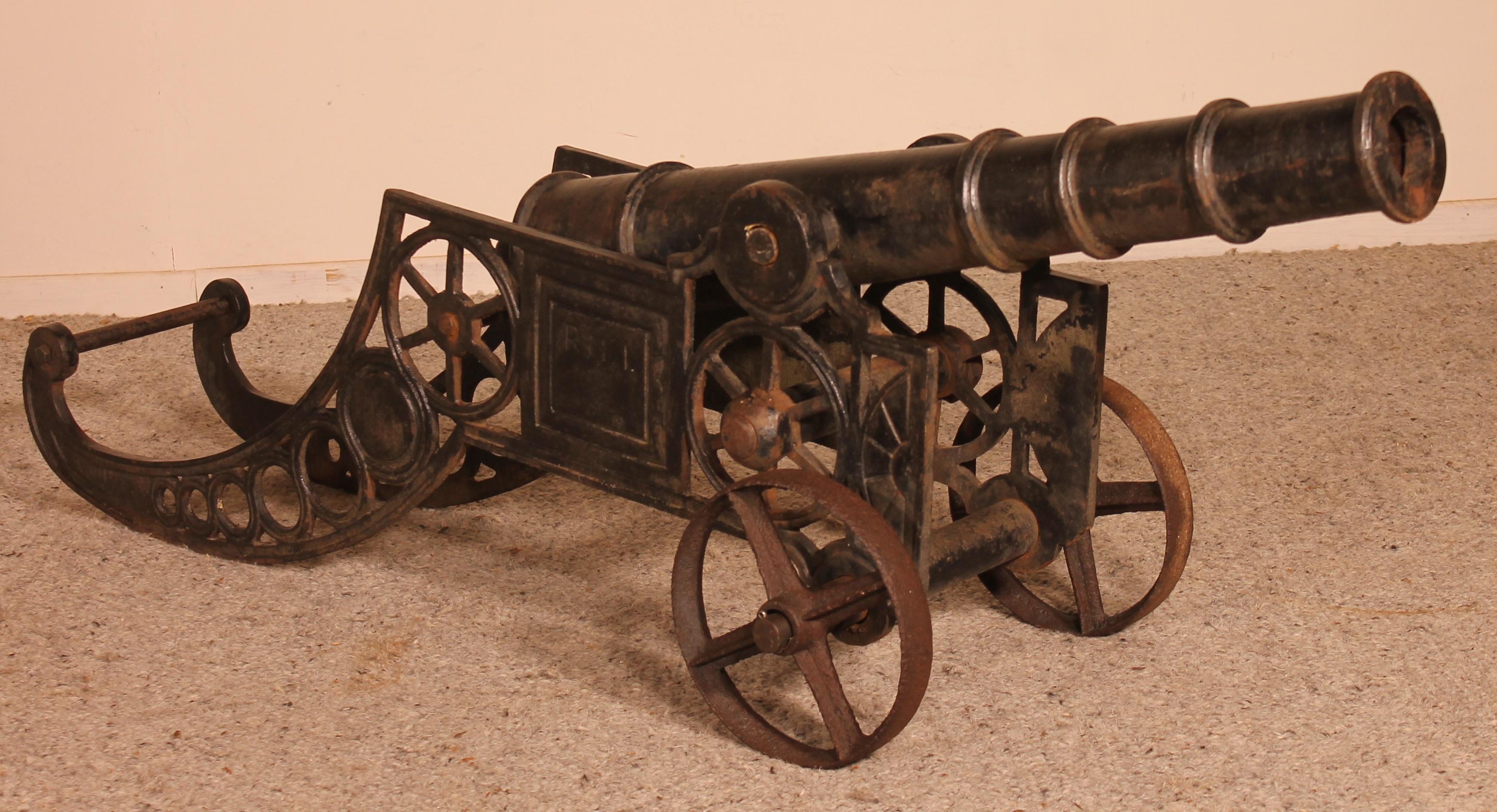 20th Century Decorative Cast Iron Cannon from England For Sale