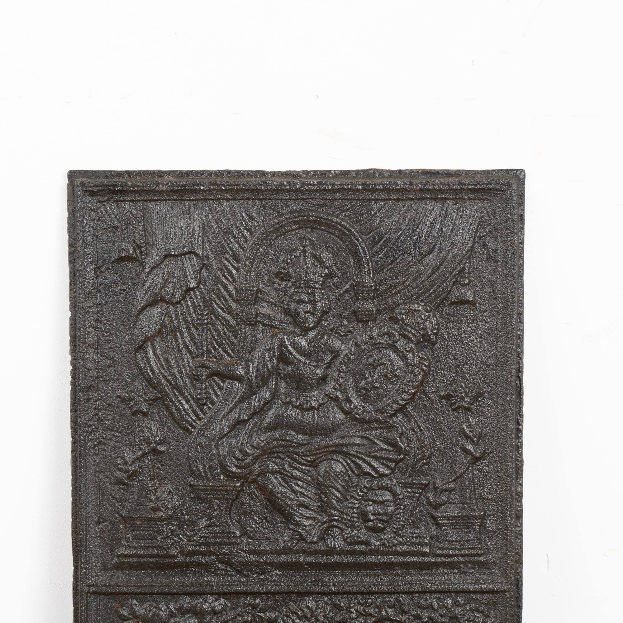 Swedish Decorative Cast Iron Fire Back With Queen, Sweden circa 1760-80 For Sale