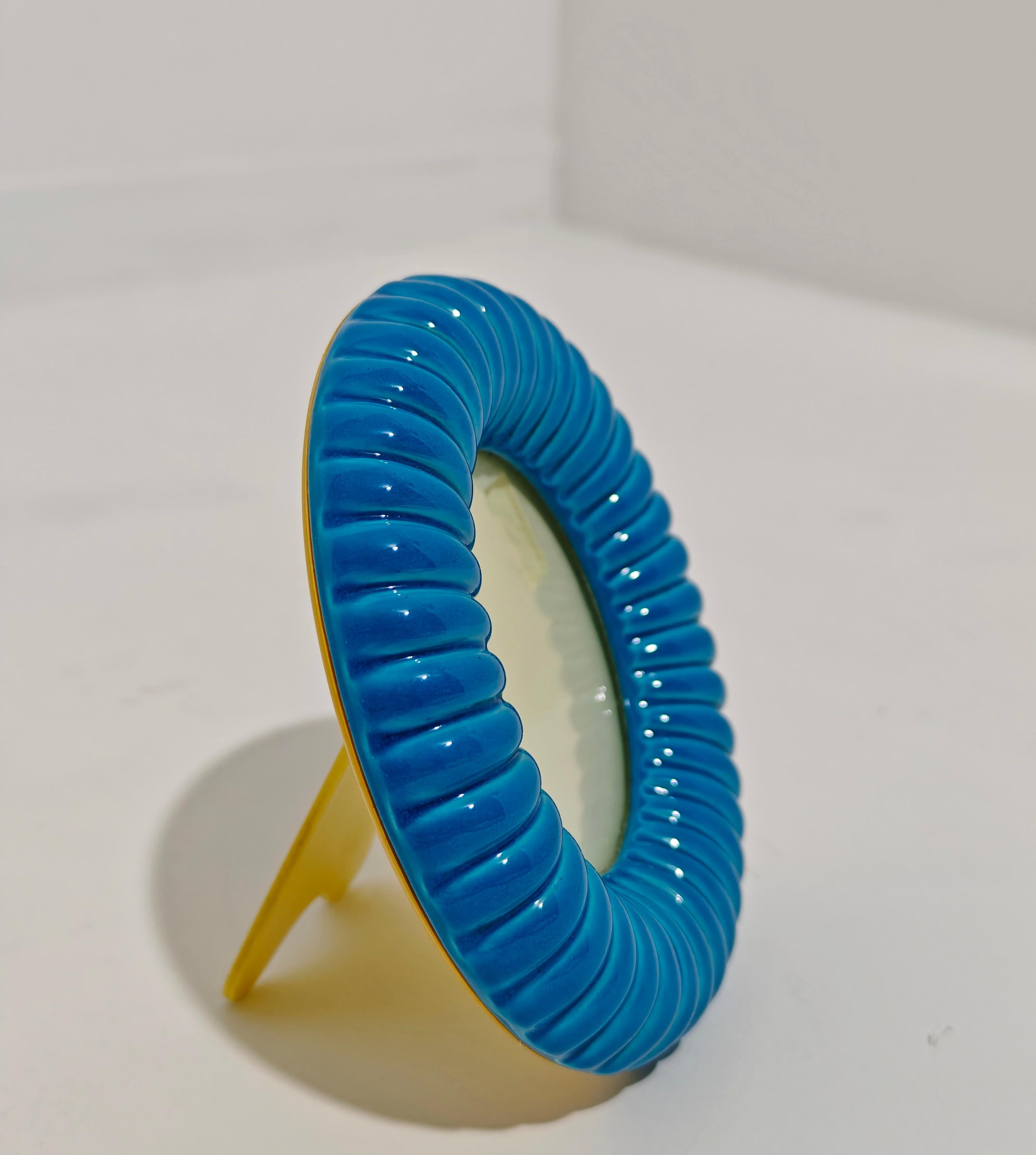 Dekorativer Blu-Fotorahmen aus Keramik, Mid-Century Modern Design, Italien 1960. im Zustand „Gut“ im Angebot in Palermo, IT