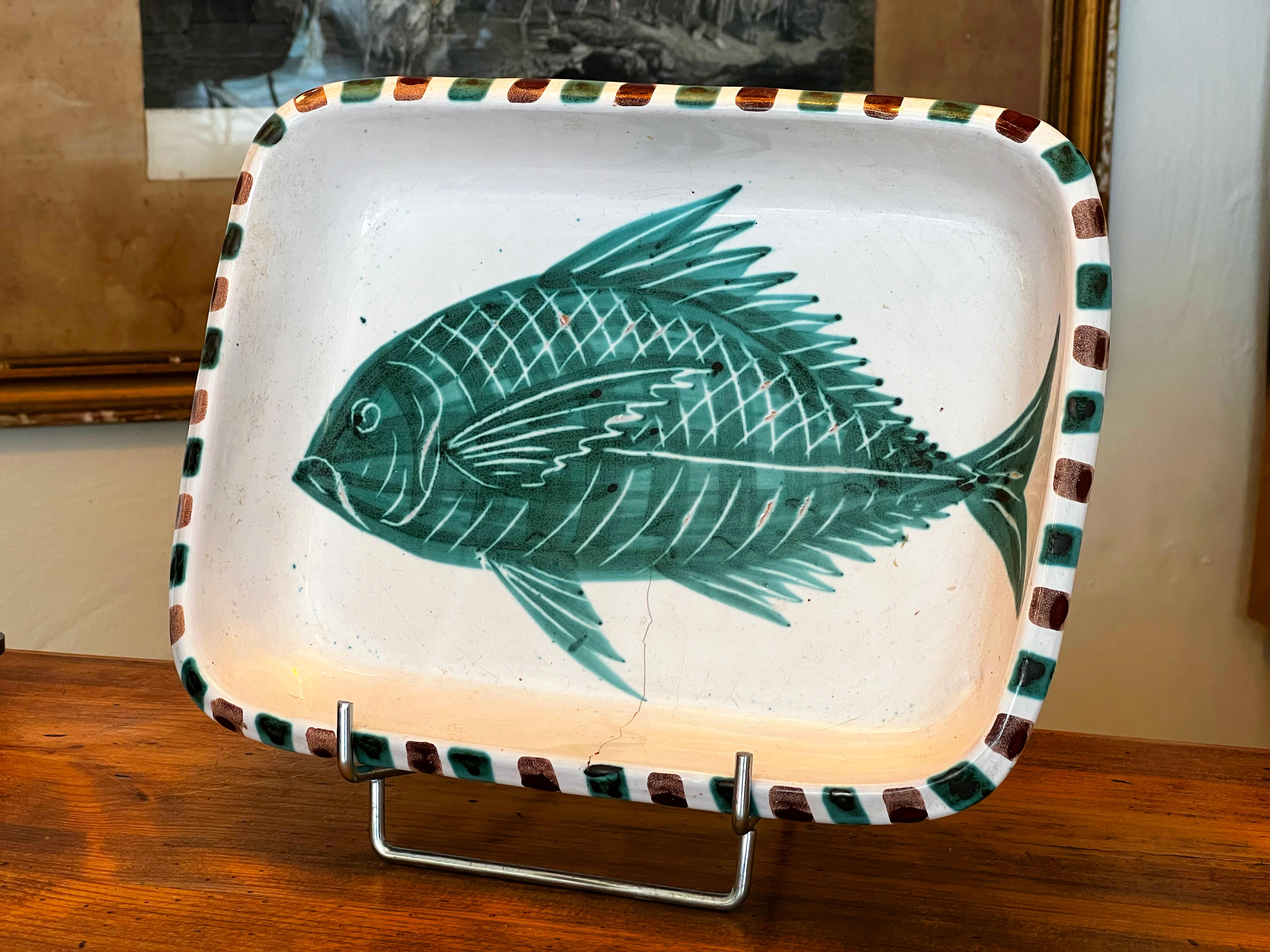 Plat décoratif en céramique de Vallauris dans le sud de la France, signé par Fazio en vente 2