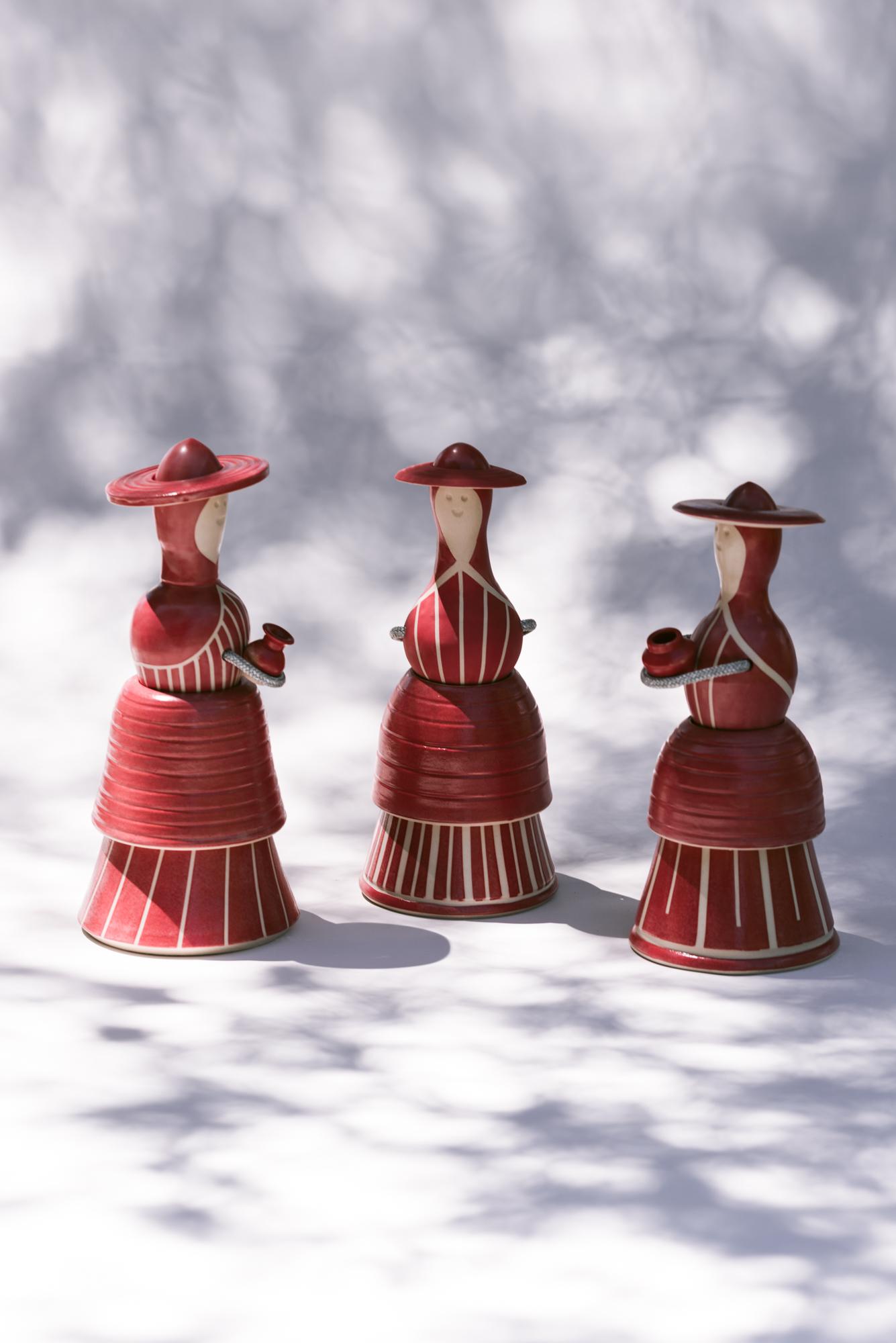 Muñeca de cerámica decorativa inspirada en la cultura ibicenca en venta 2