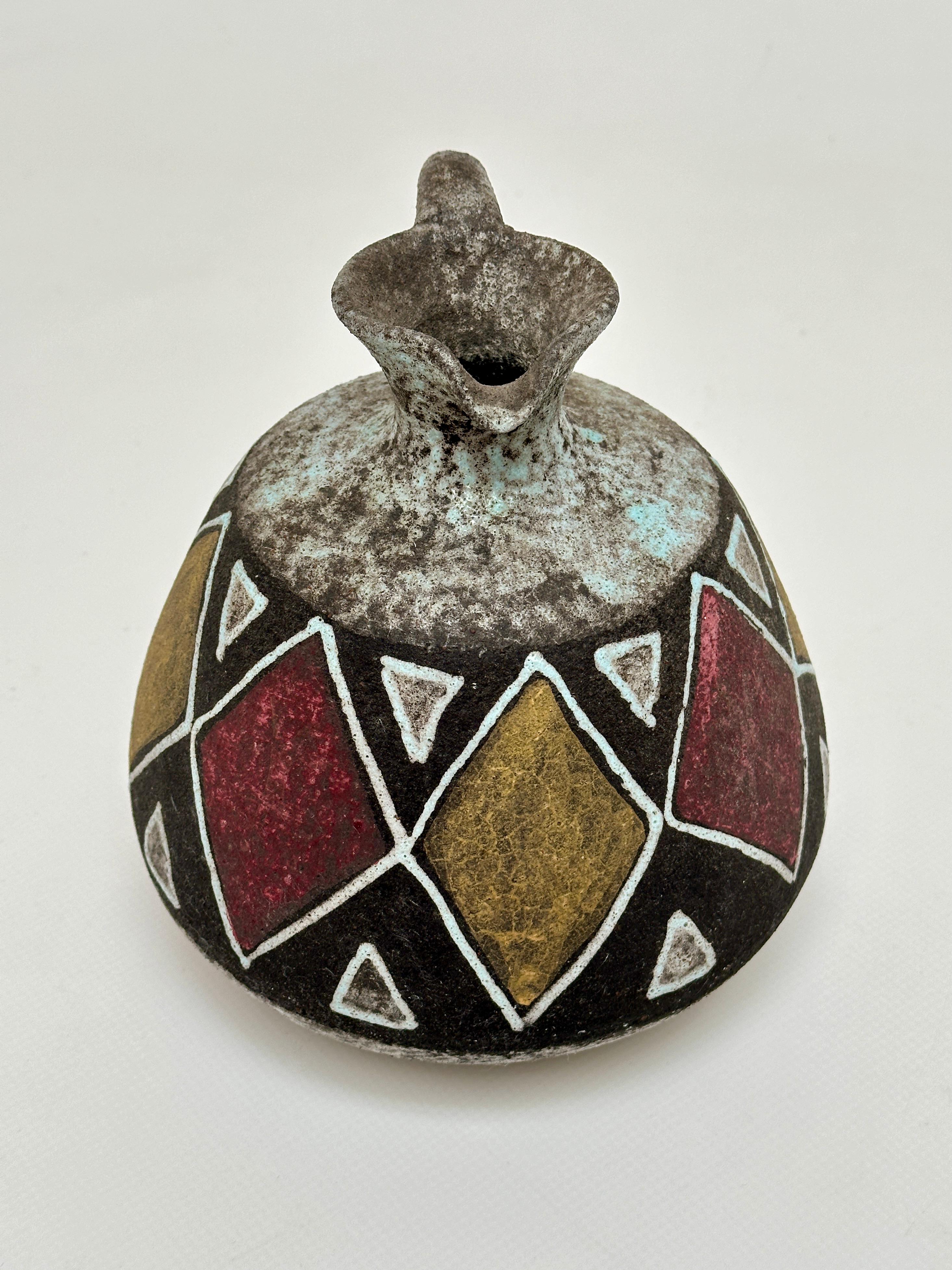 Primitif Pichet décoratif Accolay, France vers 1960 en vente