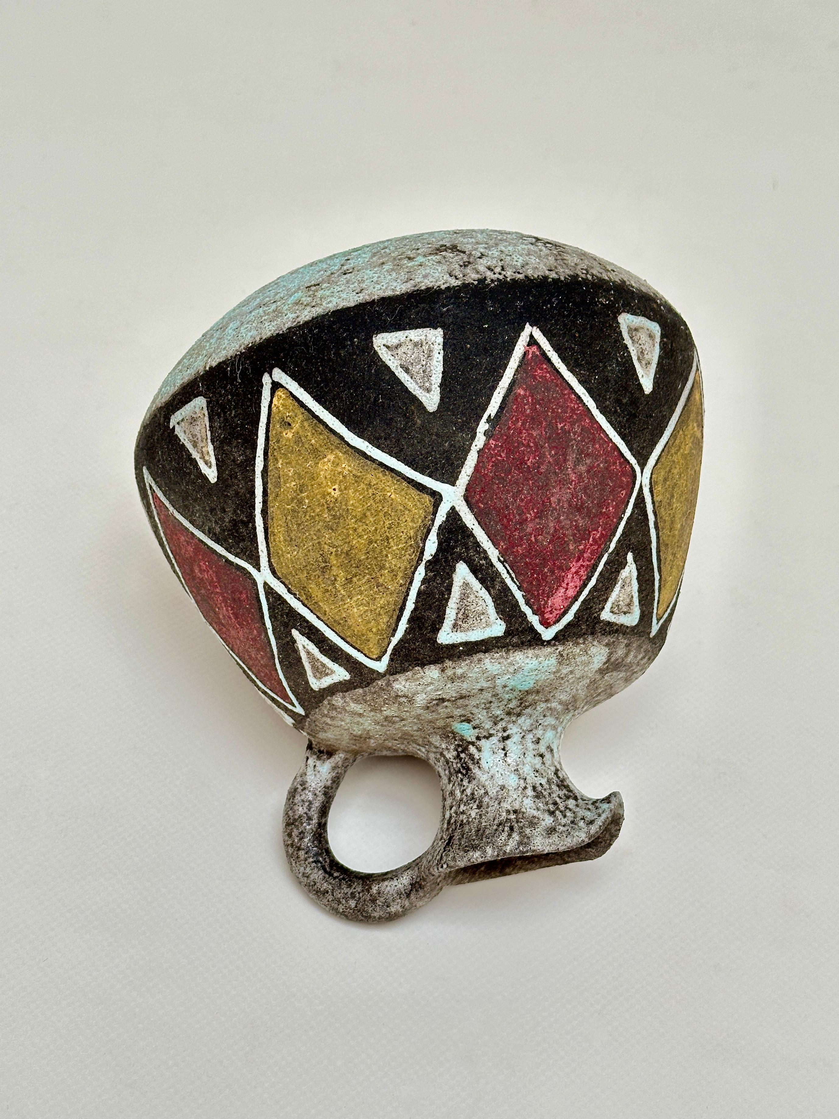 Pichet décoratif Accolay, France vers 1960 en vente 1