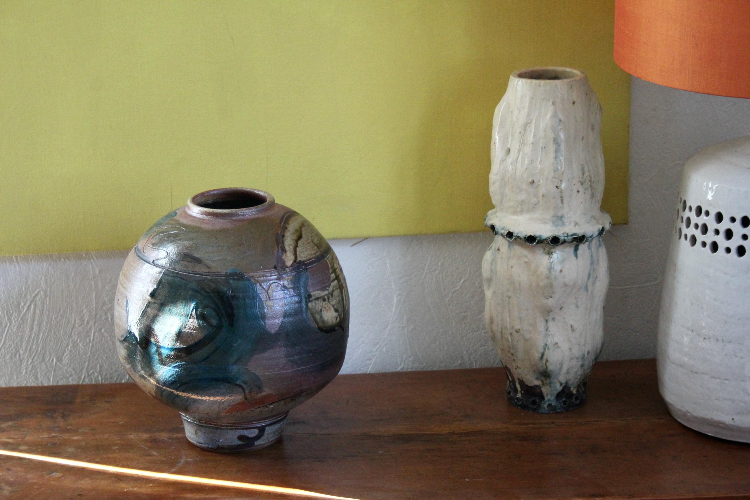 Vaso decorativo in ceramica firmato e datato 78