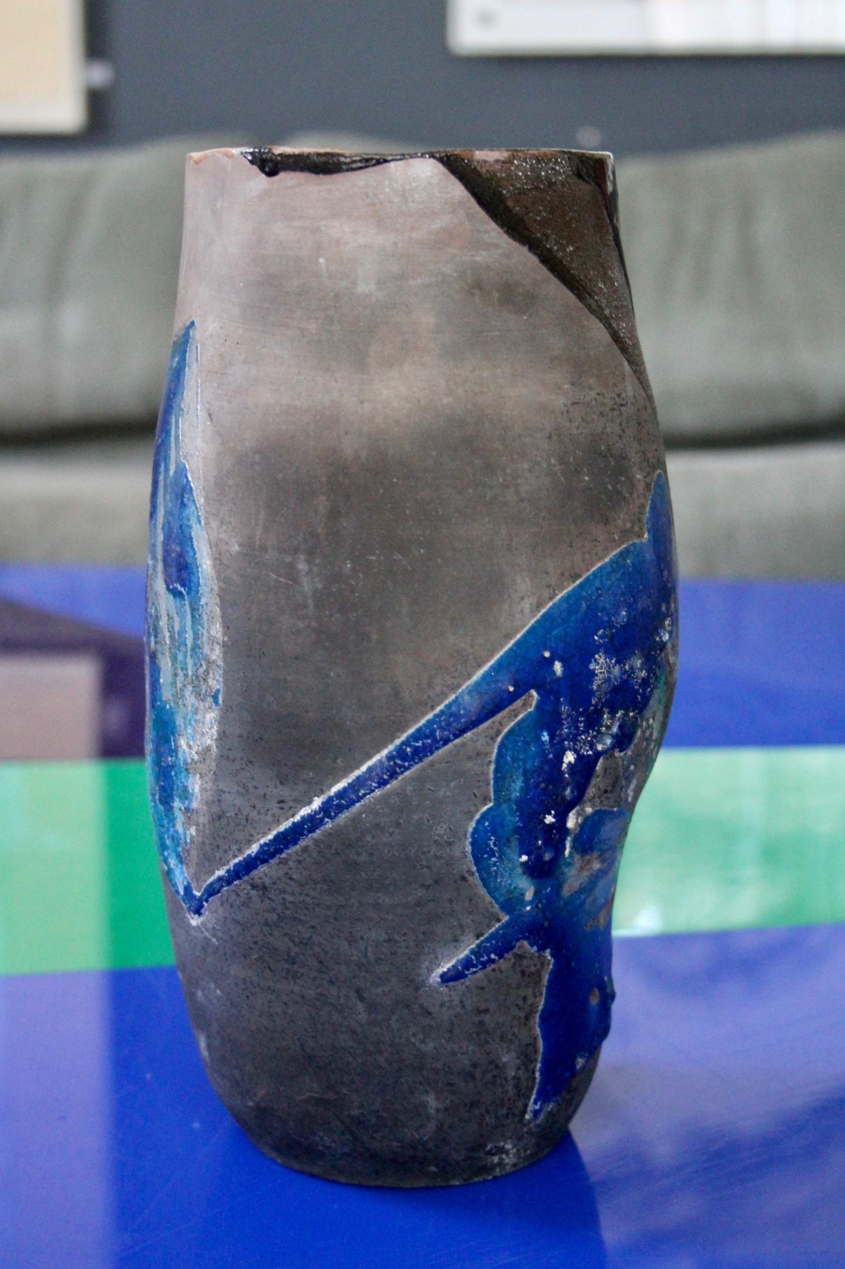 decorative ceramic vase In Good Condition For Sale In grand Lancy, CH